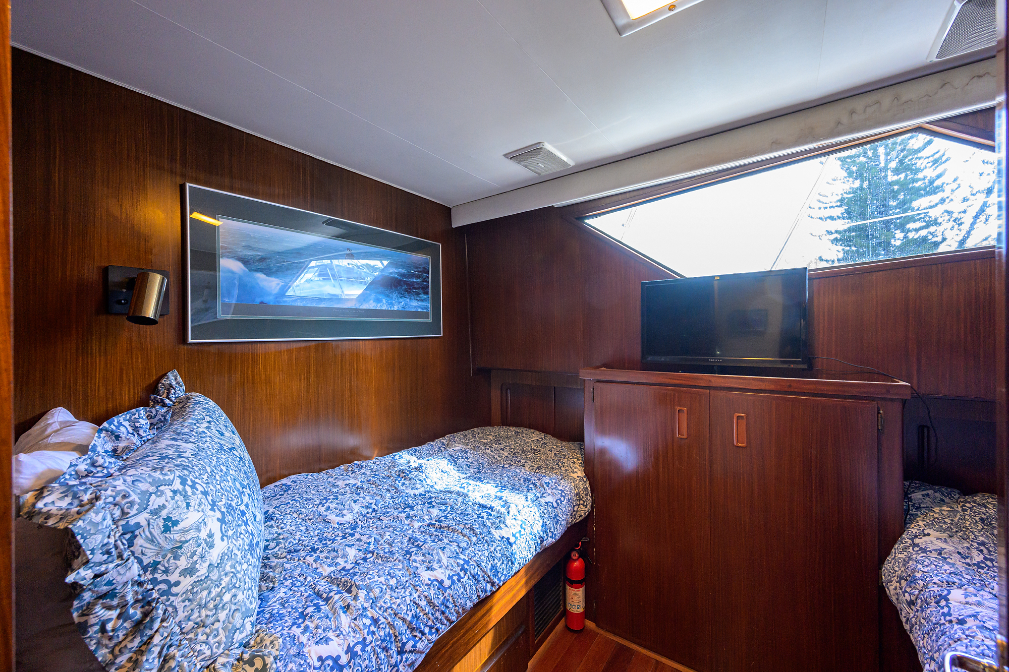 Forever Young yacht photo 122