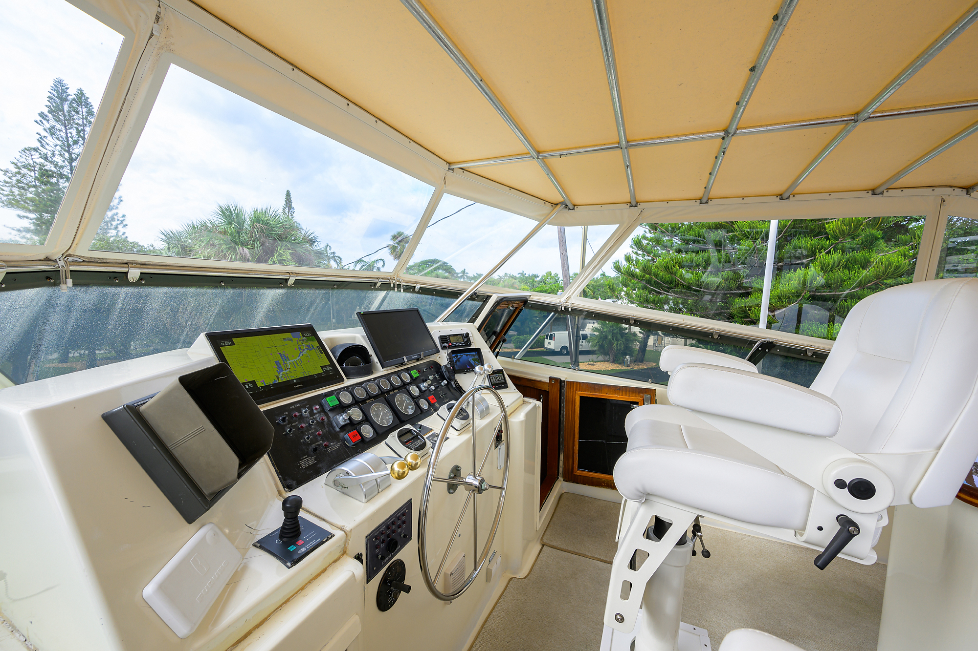 Forever Young yacht photo 32
