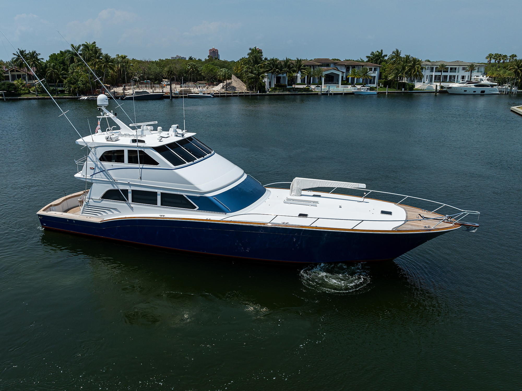 JR yacht photo 16