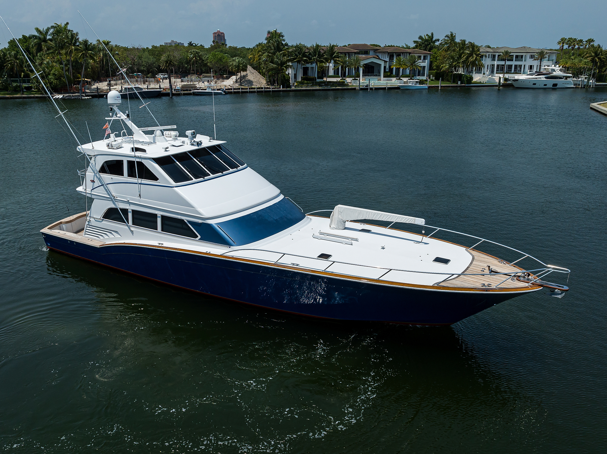JR yacht photo 17