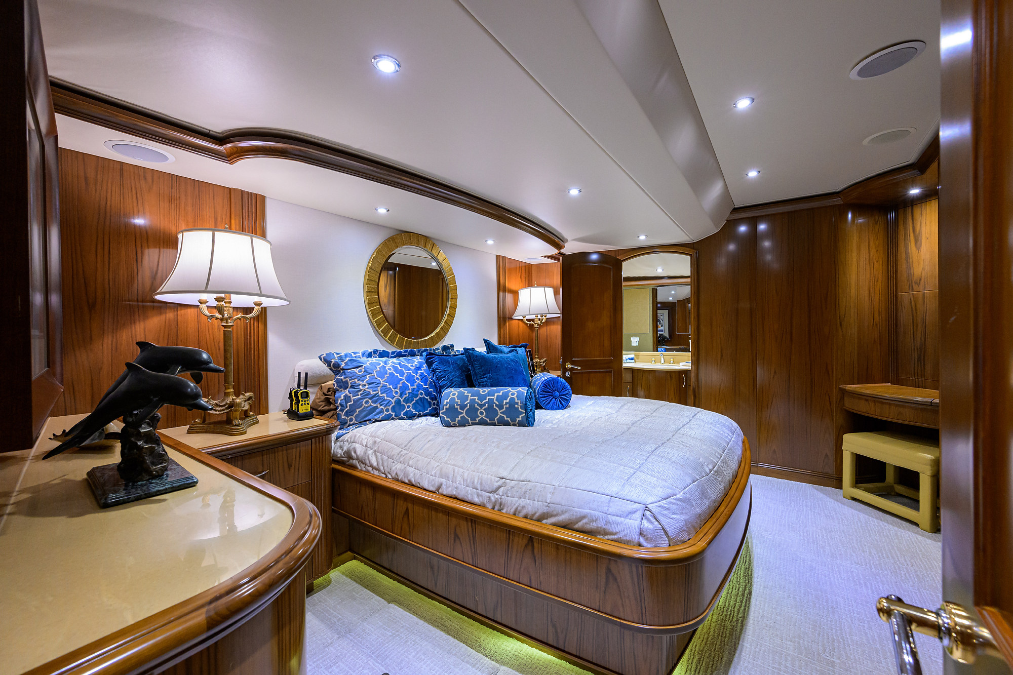 JR yacht photo 118