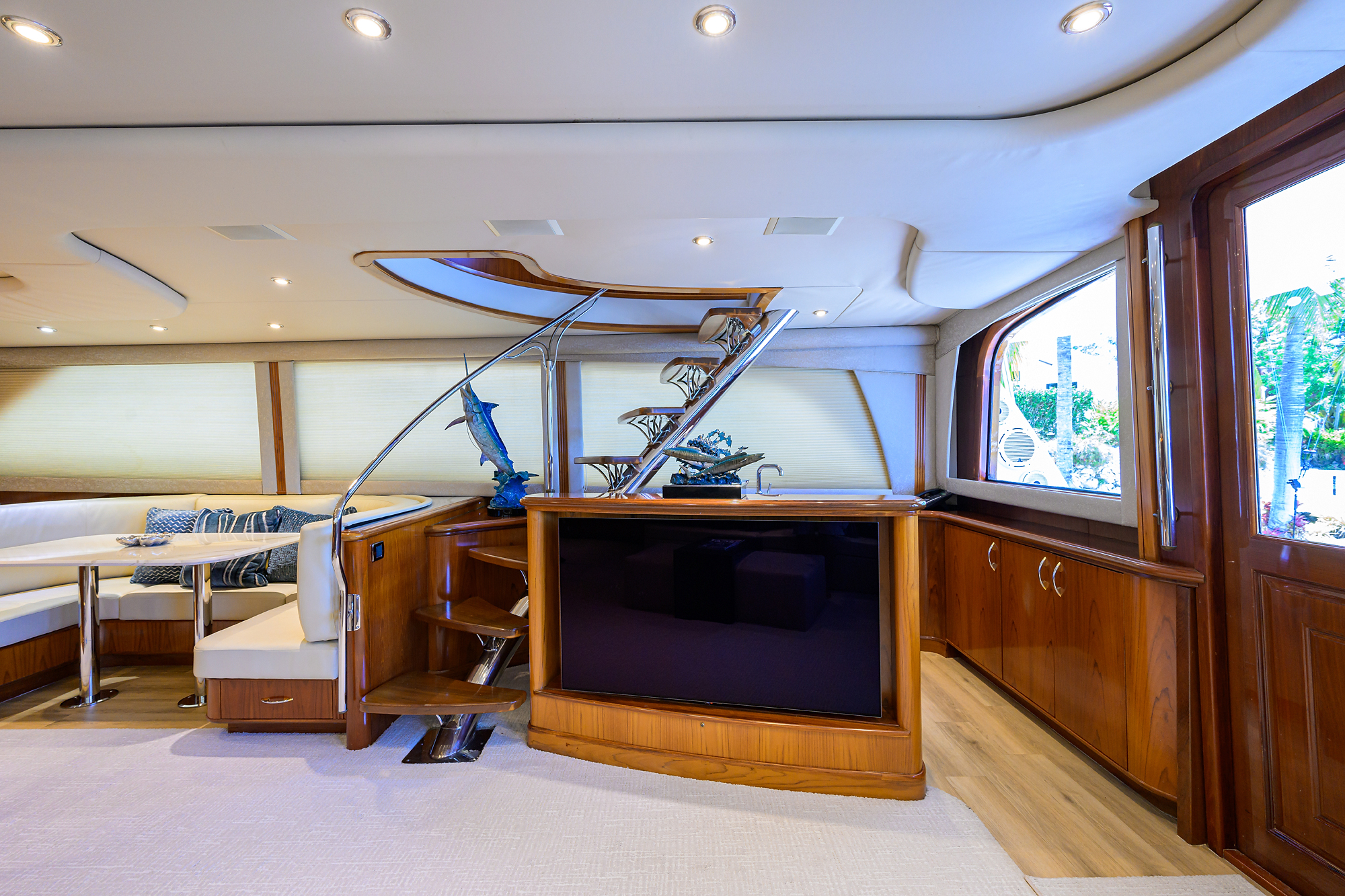 JR yacht photo 79
