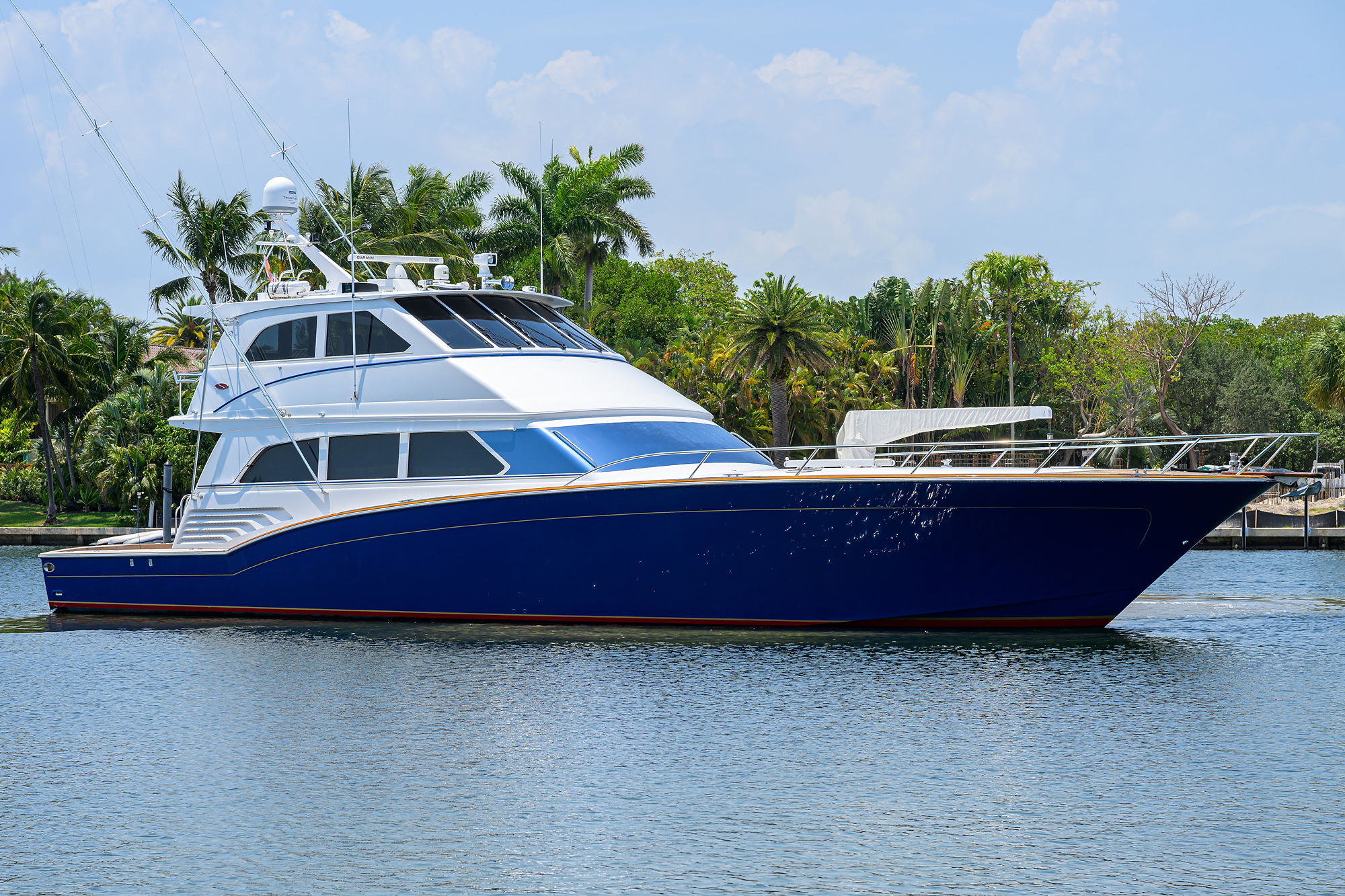 JR yacht photo 3
