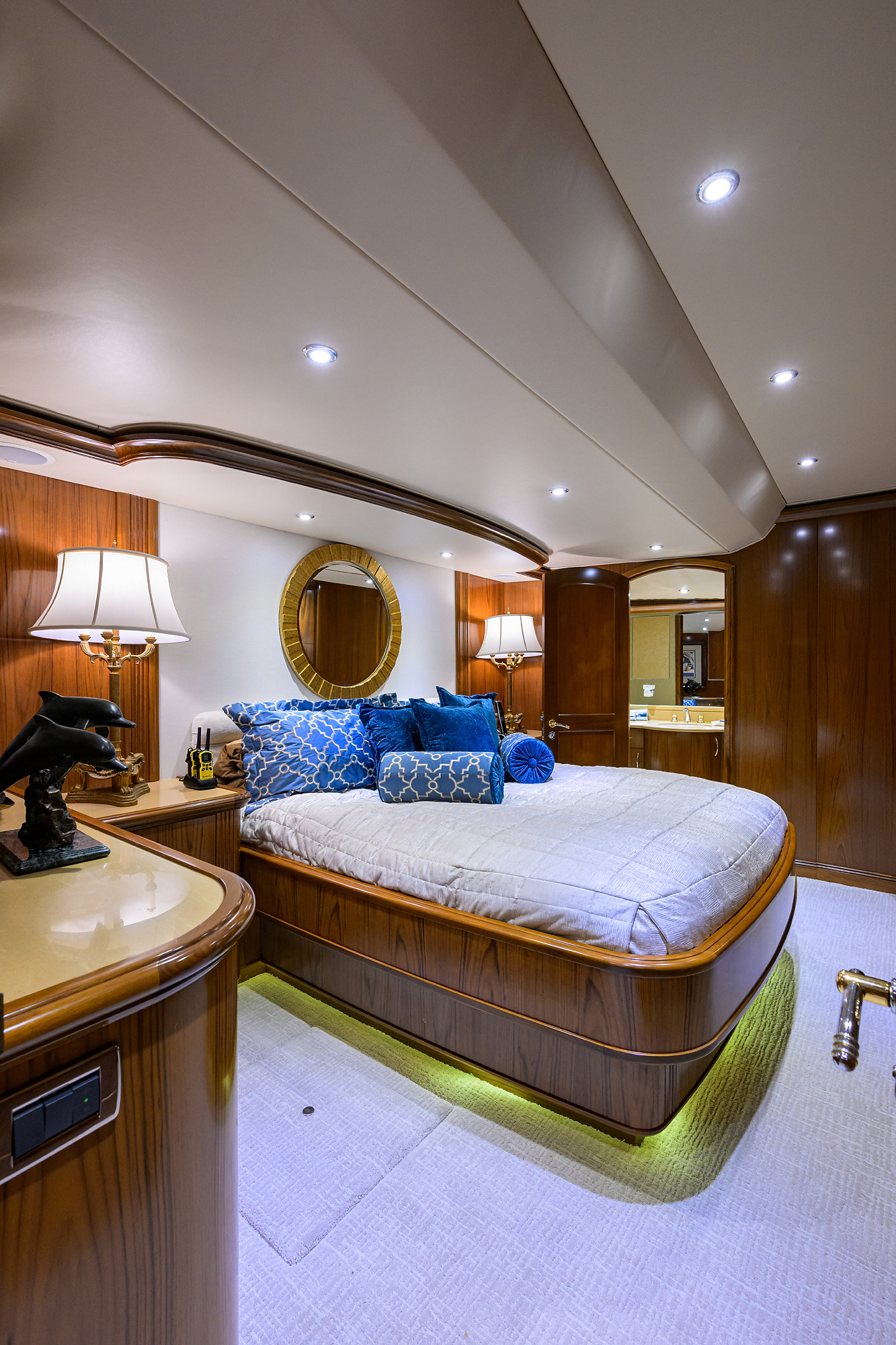 JR yacht photo 117