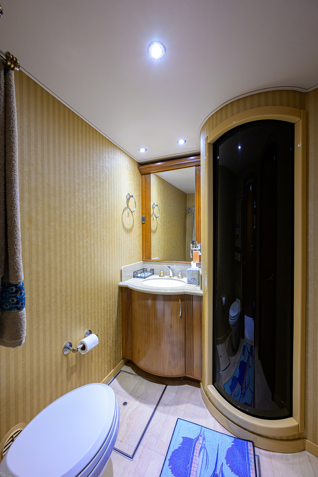 JR yacht photo 114