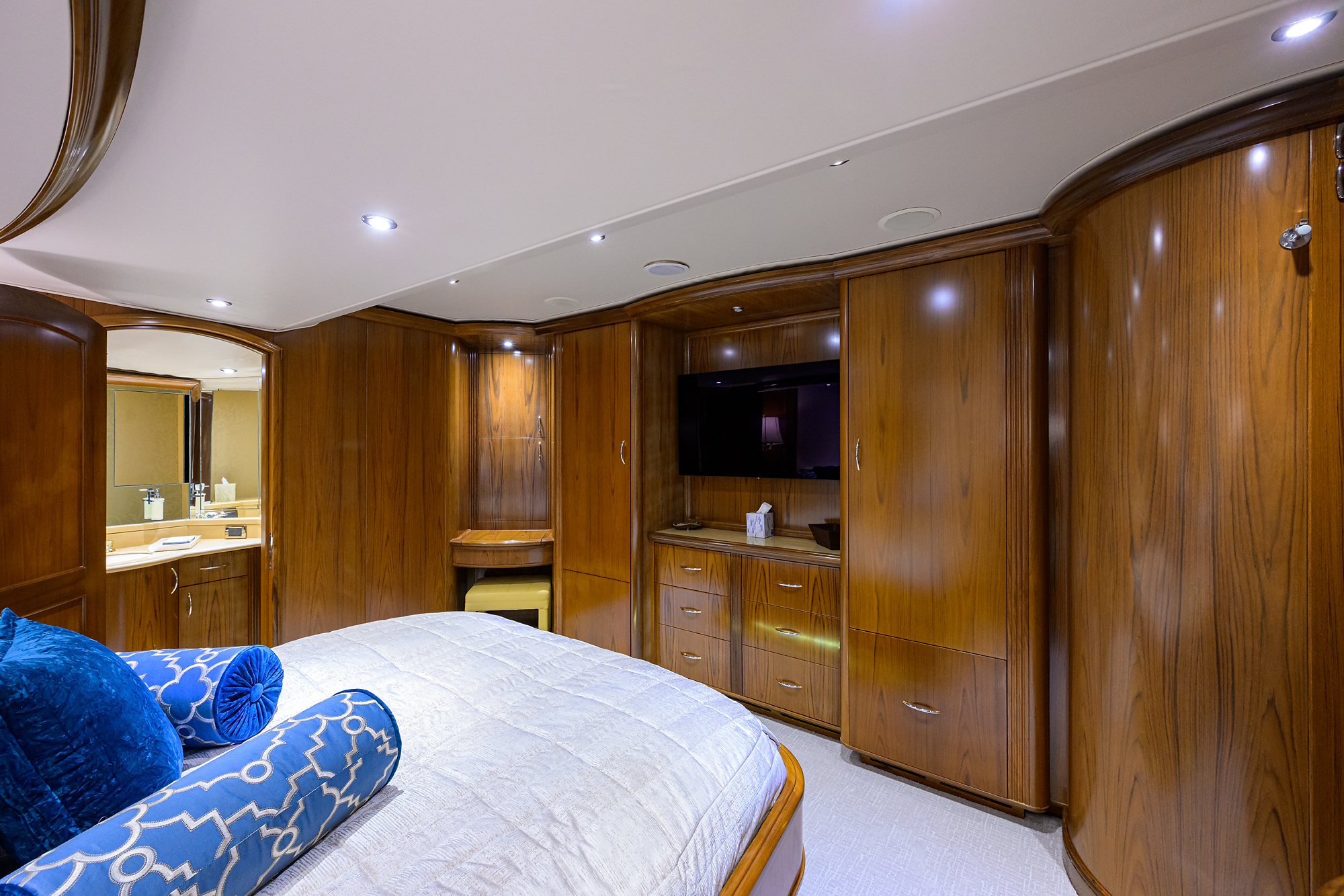 JR yacht photo 119