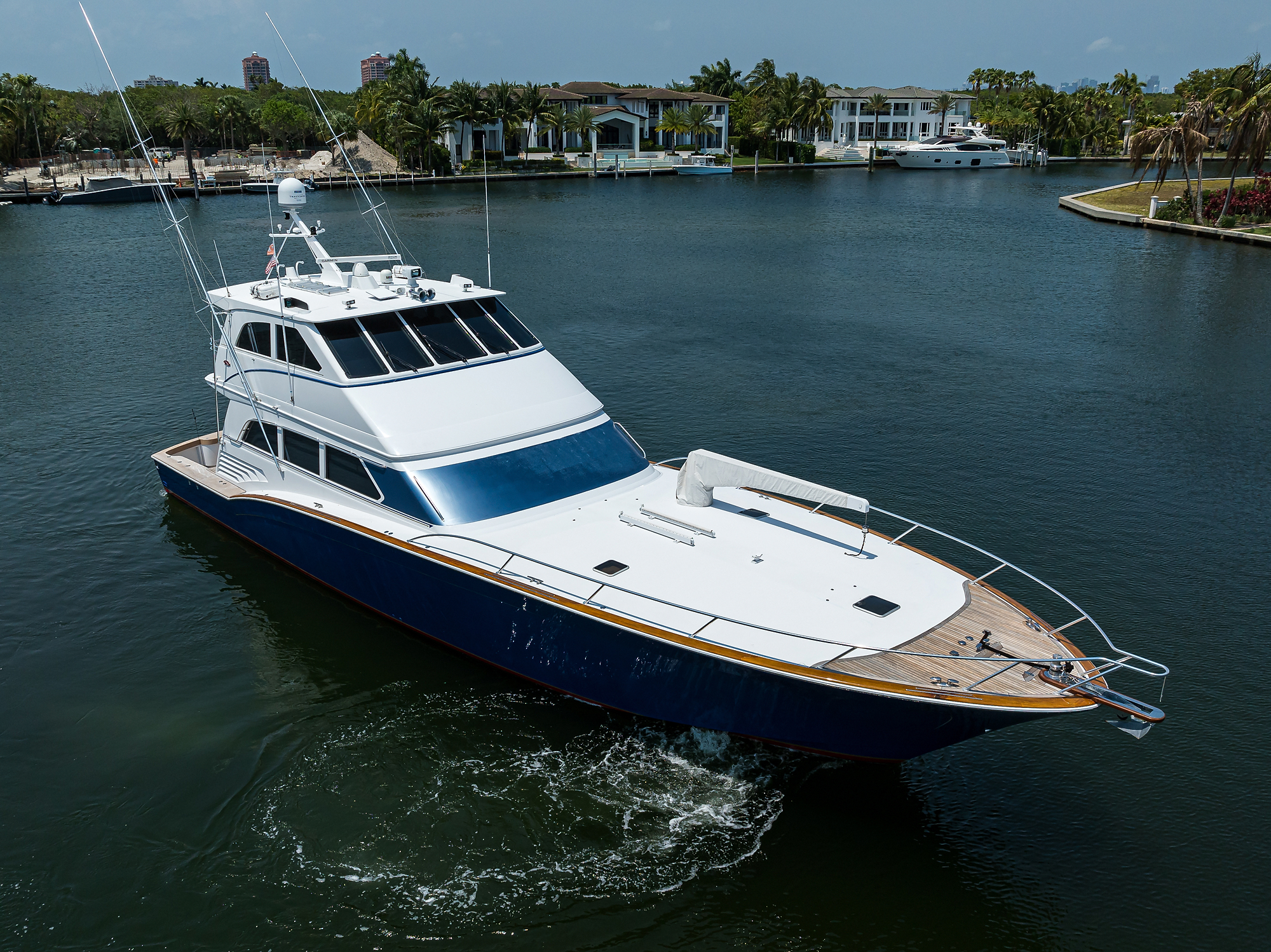 JR yacht photo 18