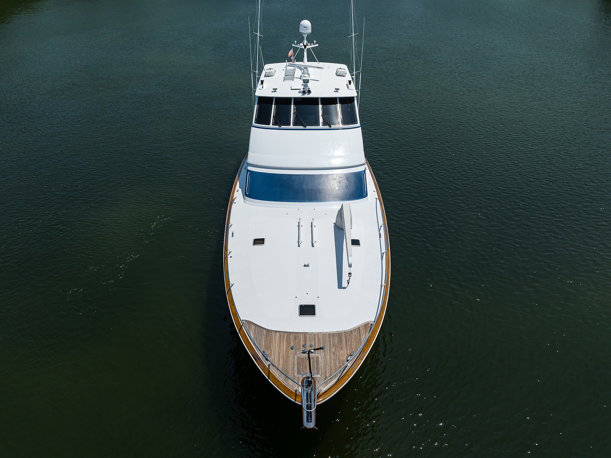 JR yacht photo 19