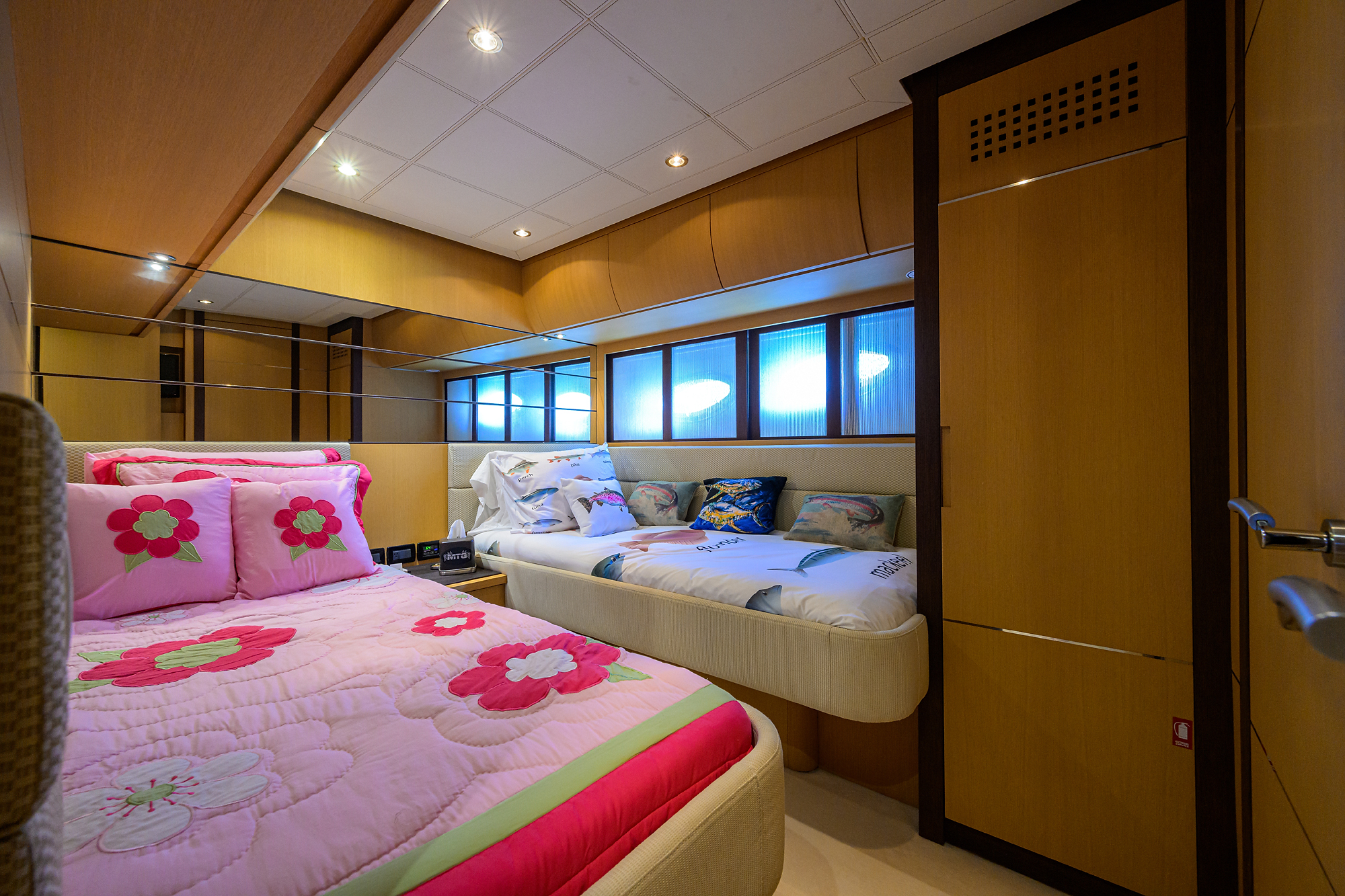 Miura yacht photo 131