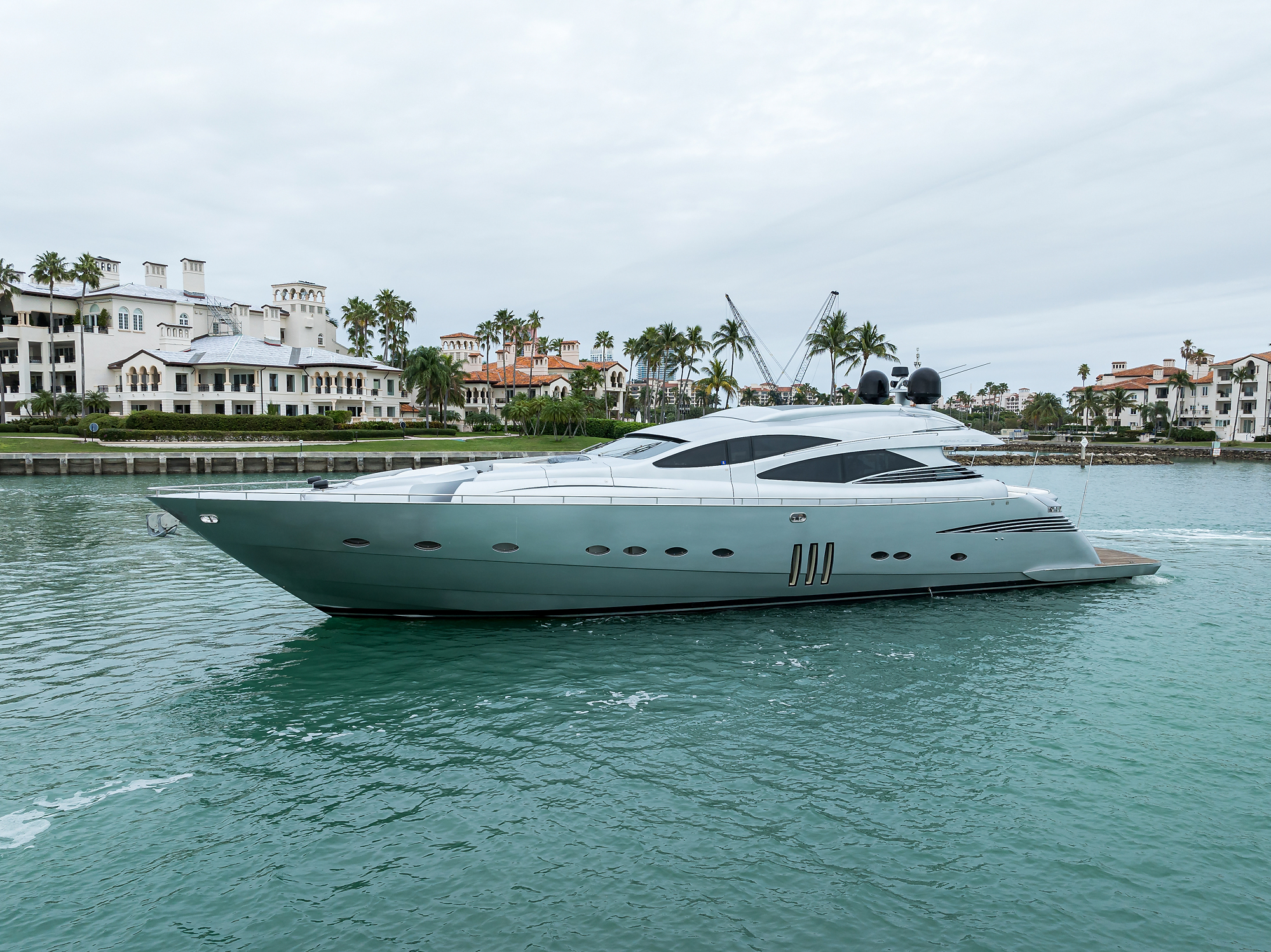 Miura yacht photo 12