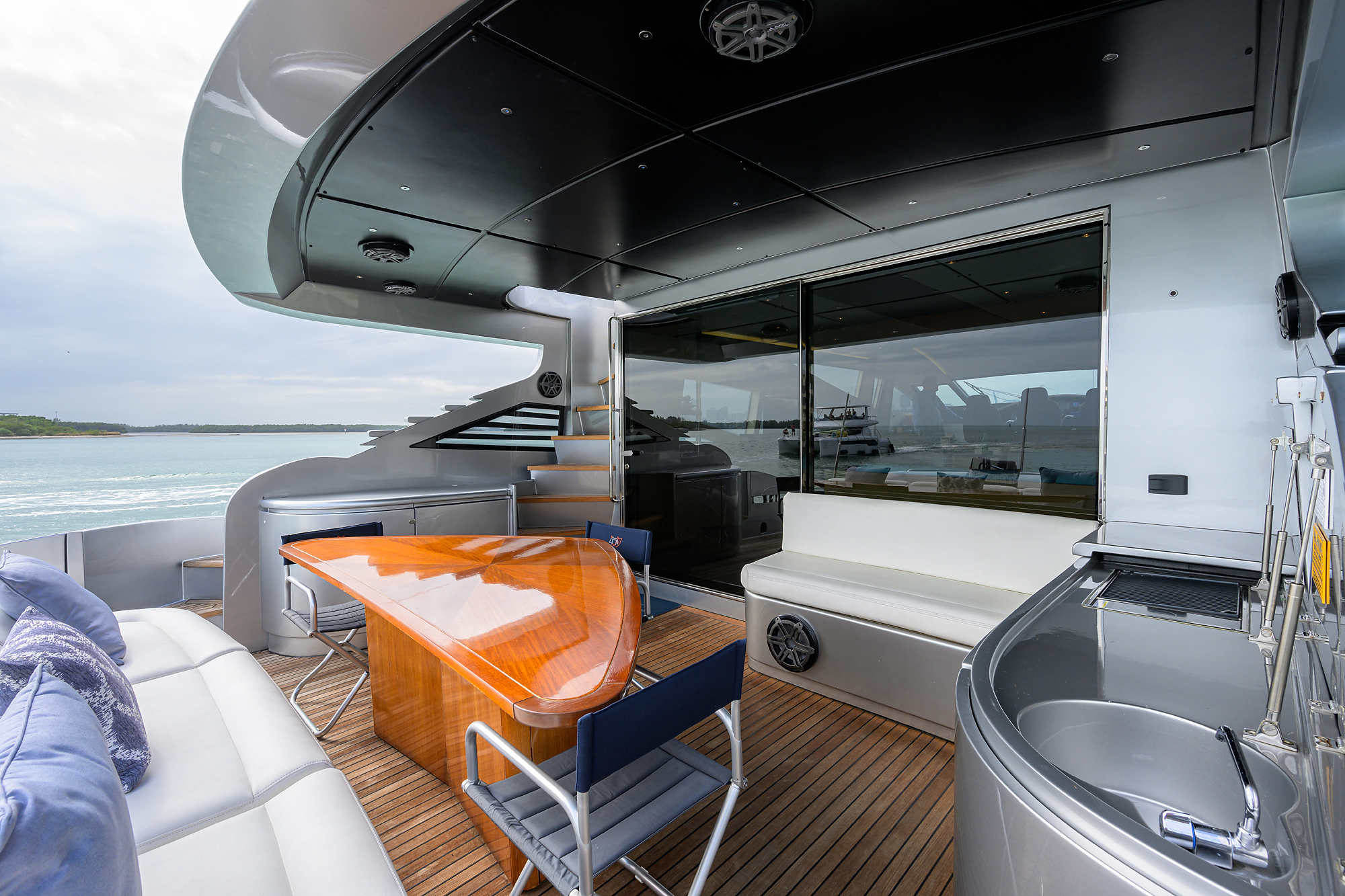 Miura yacht photo 69