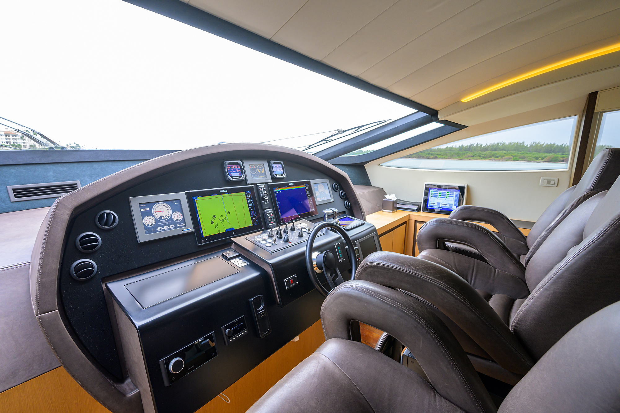 Miura yacht photo 114