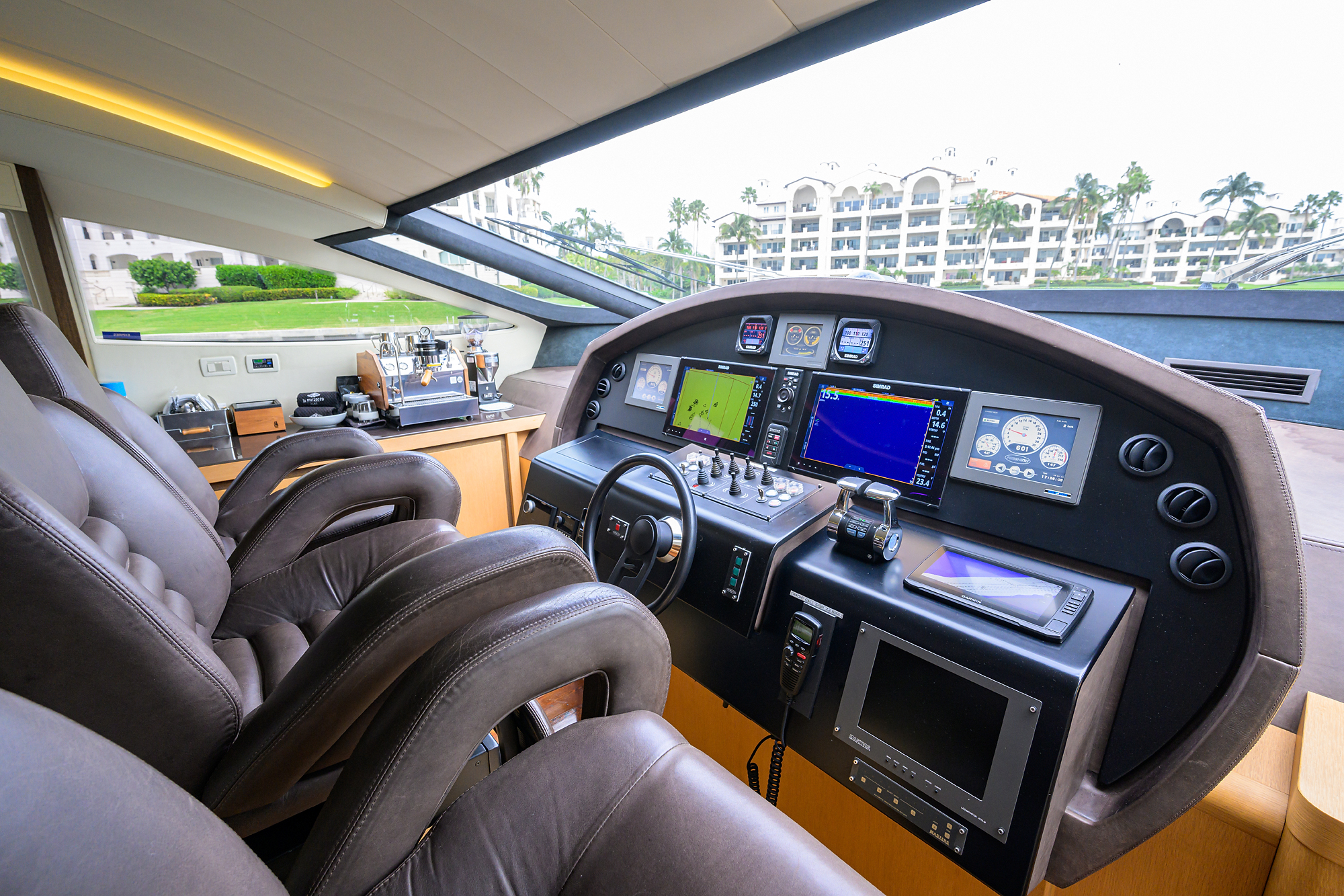 Miura yacht photo 116