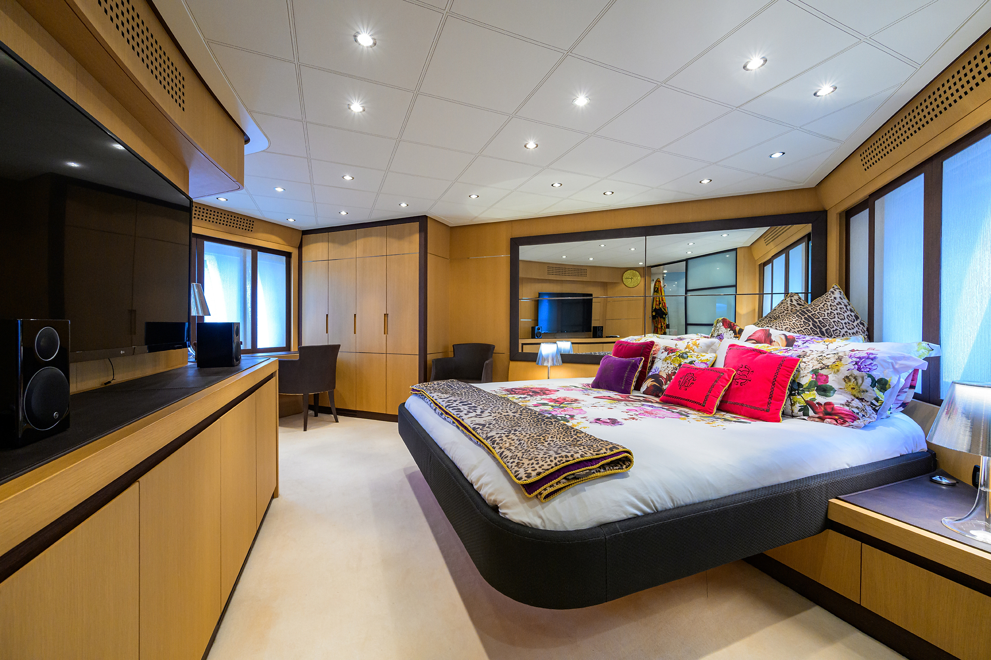 Miura yacht photo 153