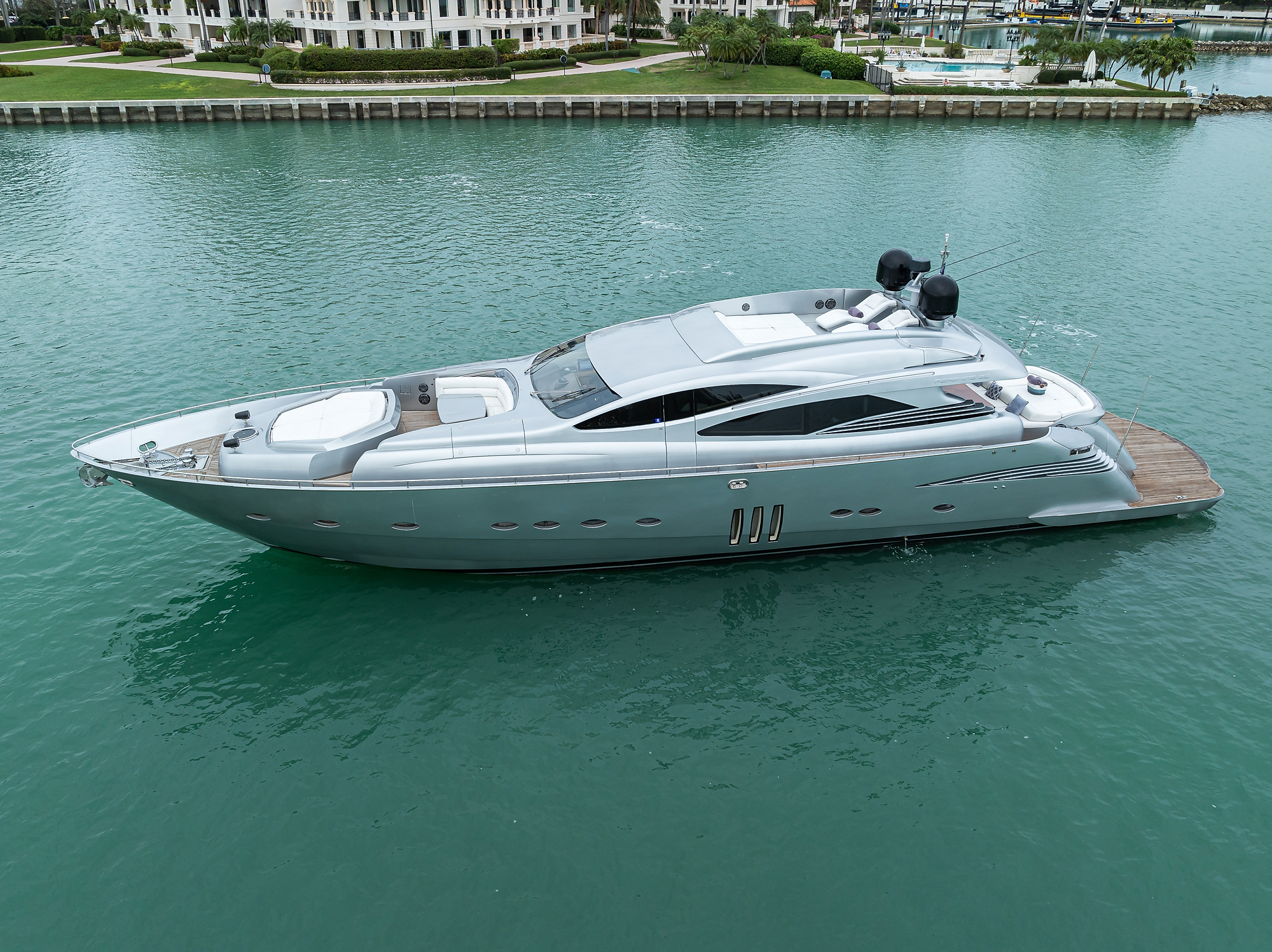 Miura yacht photo 28
