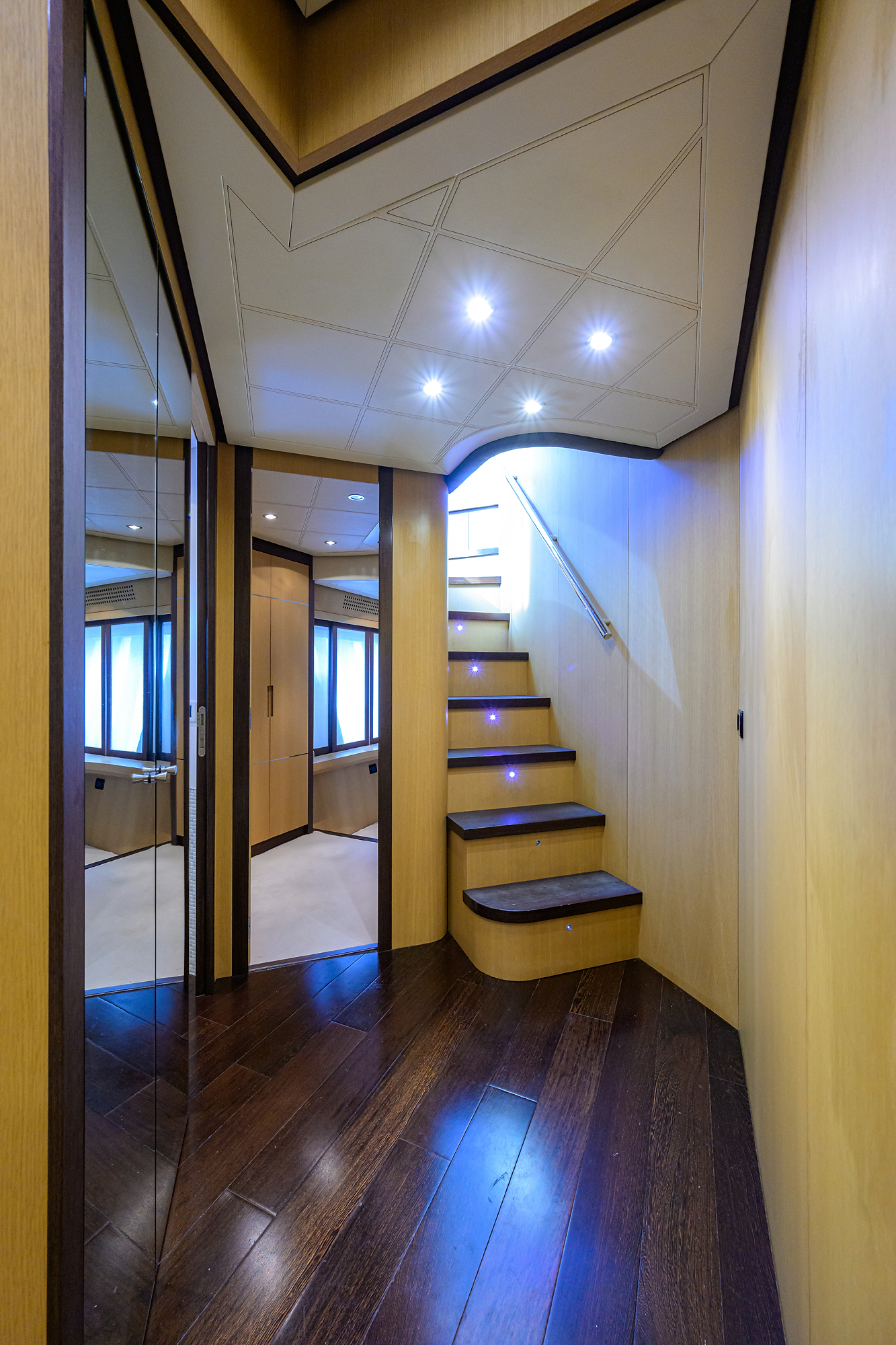 Miura yacht photo 172