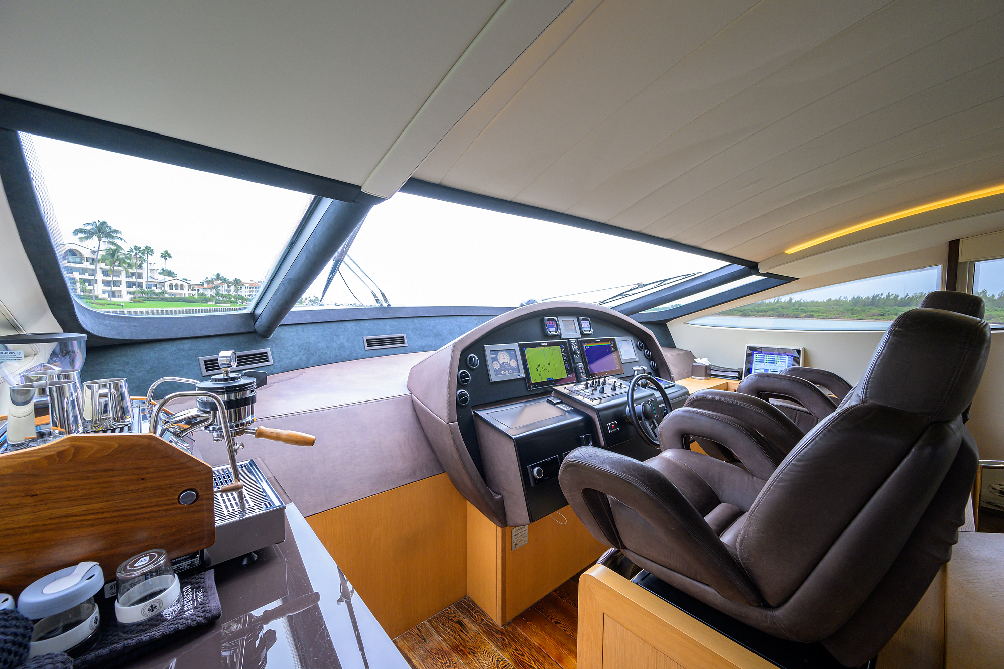 Miura yacht photo 113