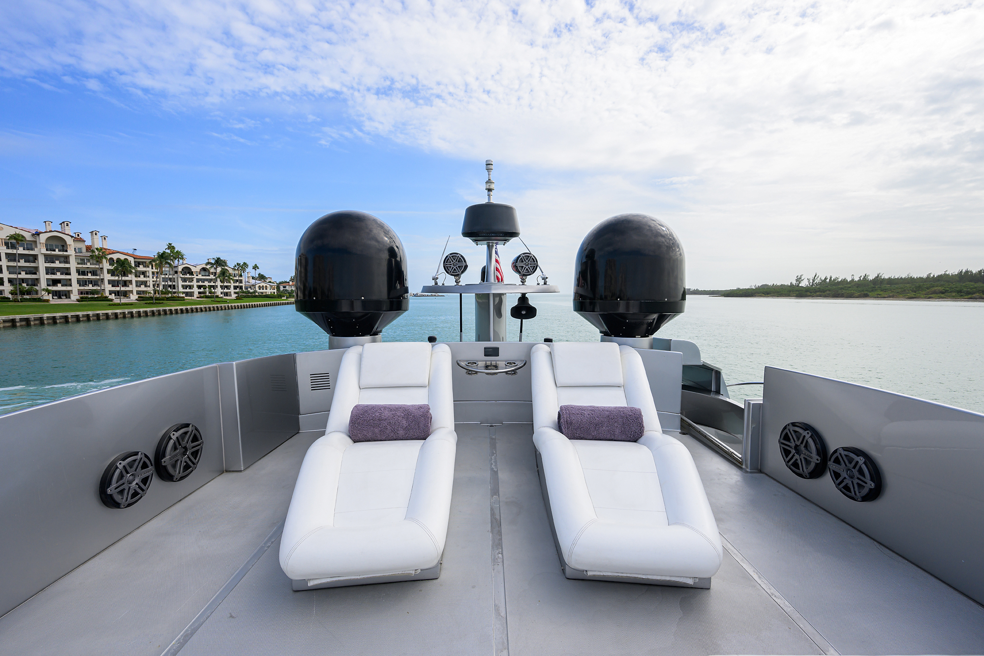 Miura yacht photo 35