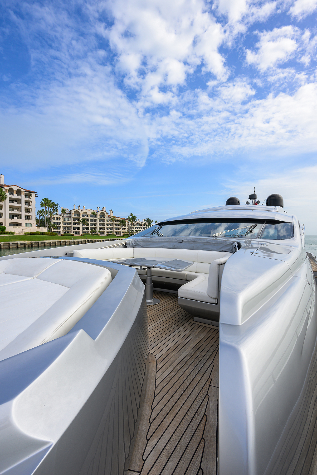 Miura yacht photo 44