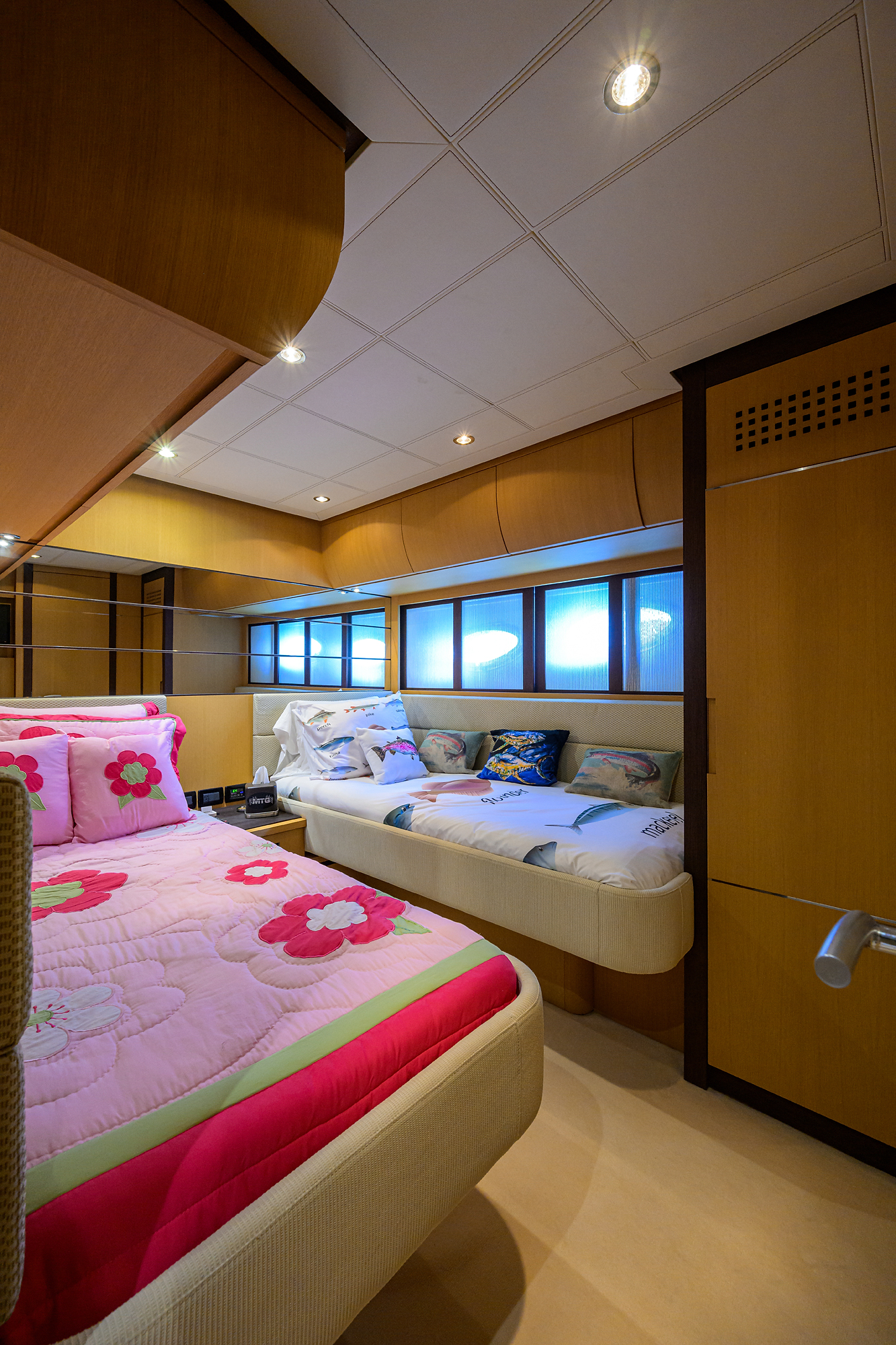 Miura yacht photo 130