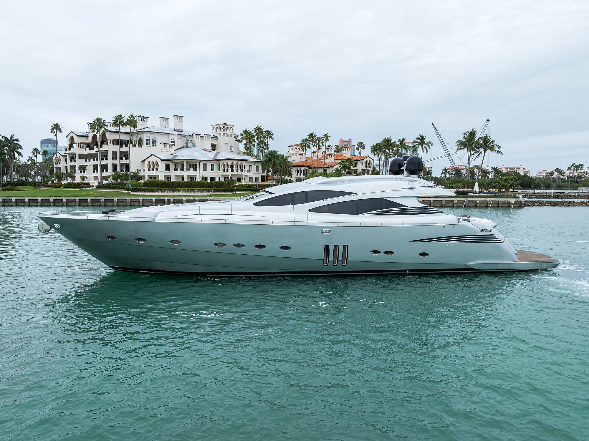 Miura yacht photo 14