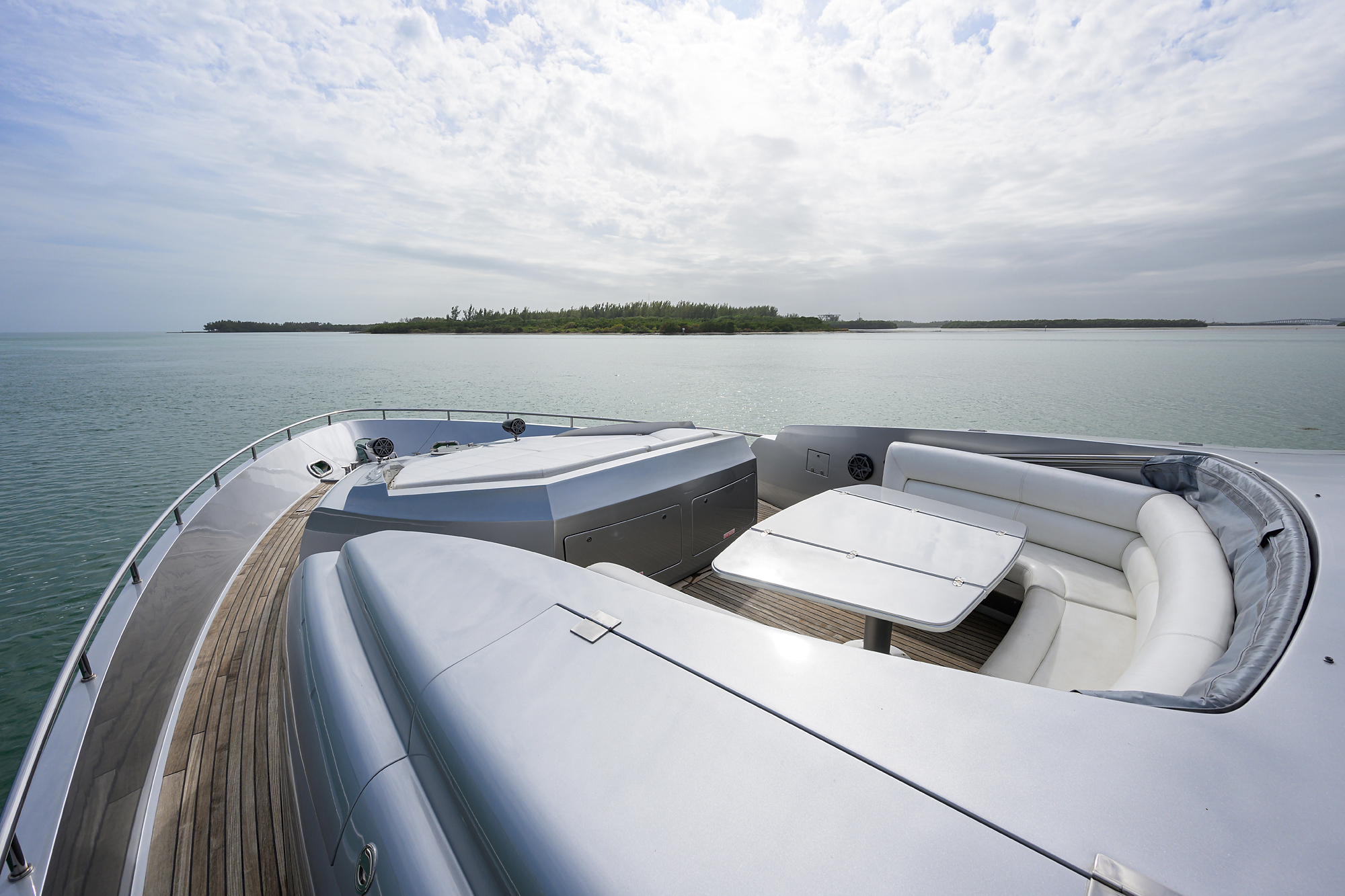 Miura yacht photo 37
