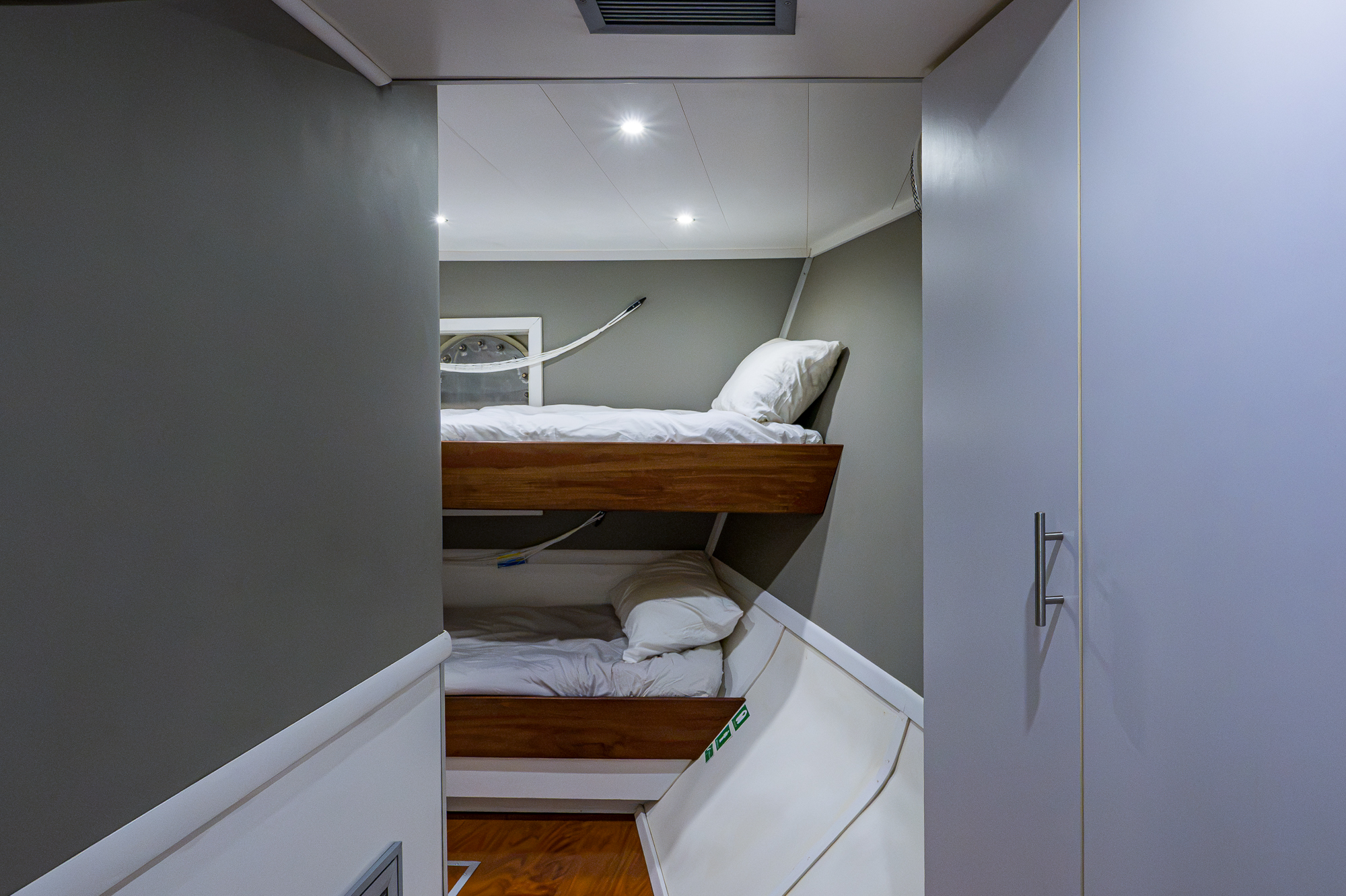 Care Bear yacht photo 131