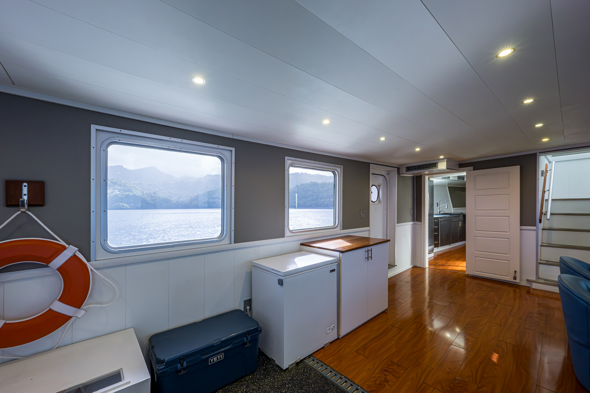 Care Bear yacht photo 67