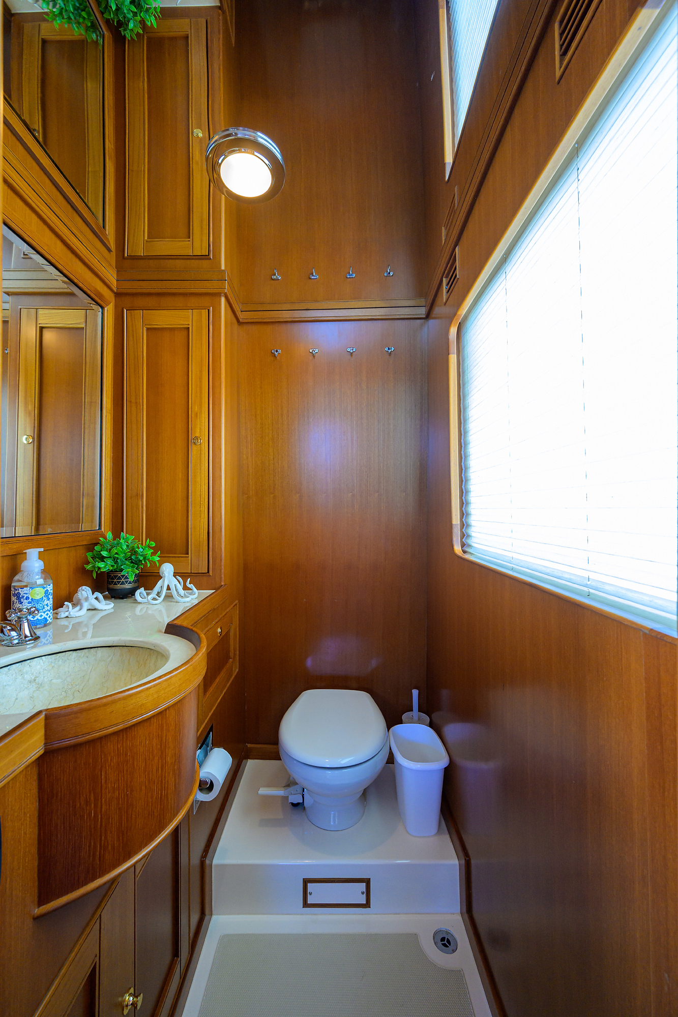 Agave yacht photo 42