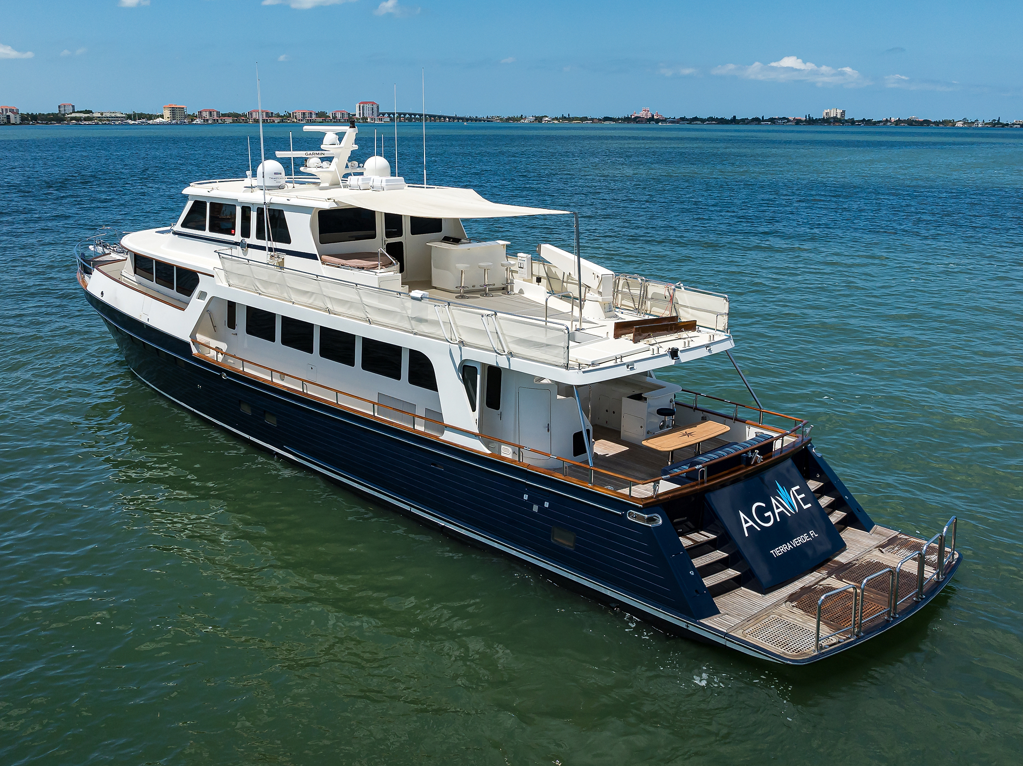 Agave yacht photo 9