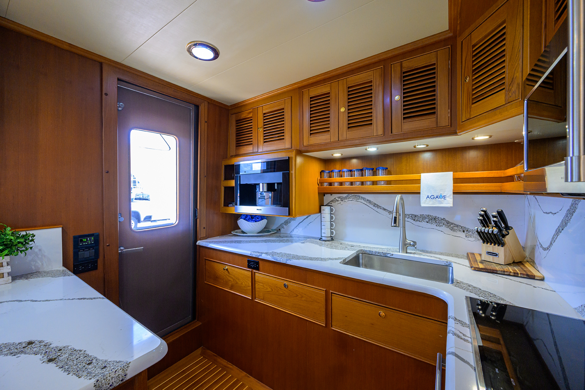 Agave yacht photo 102