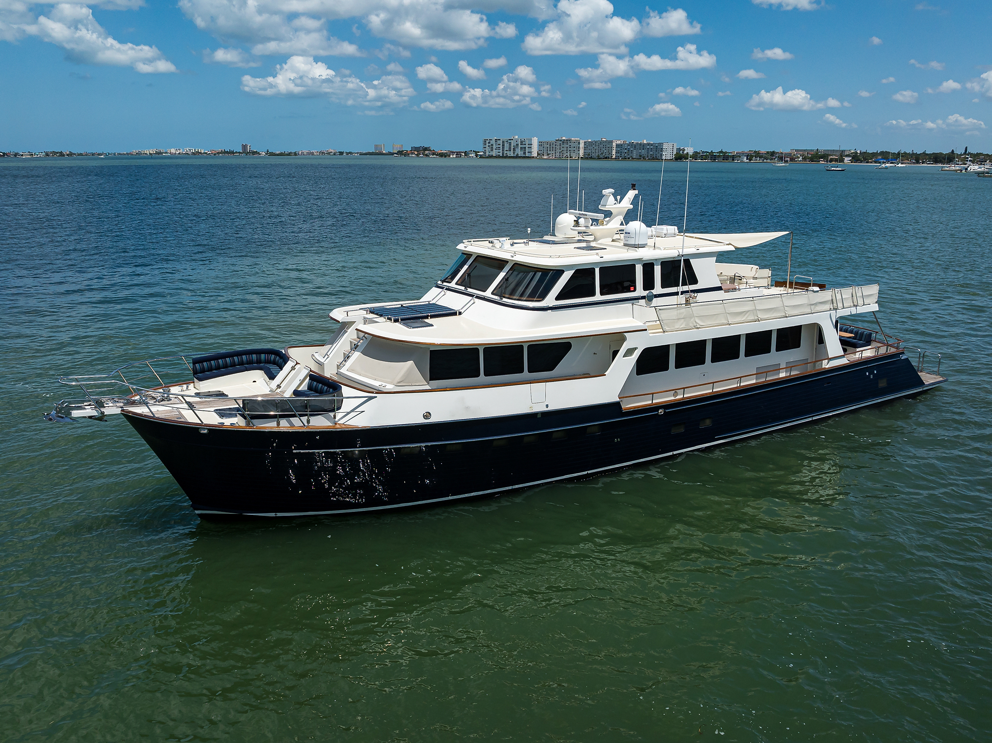 Agave yacht photo 5