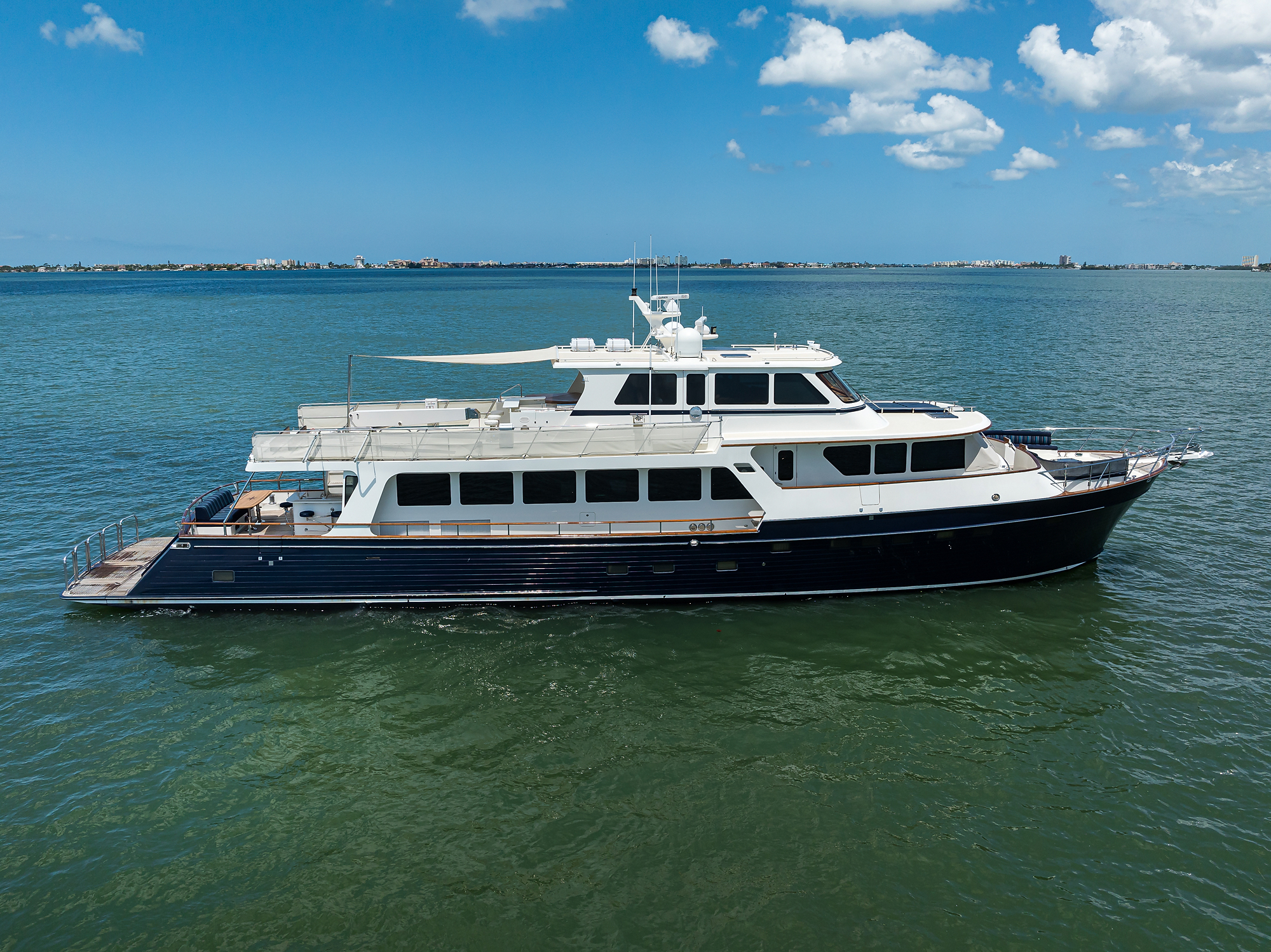 Agave yacht photo 2
