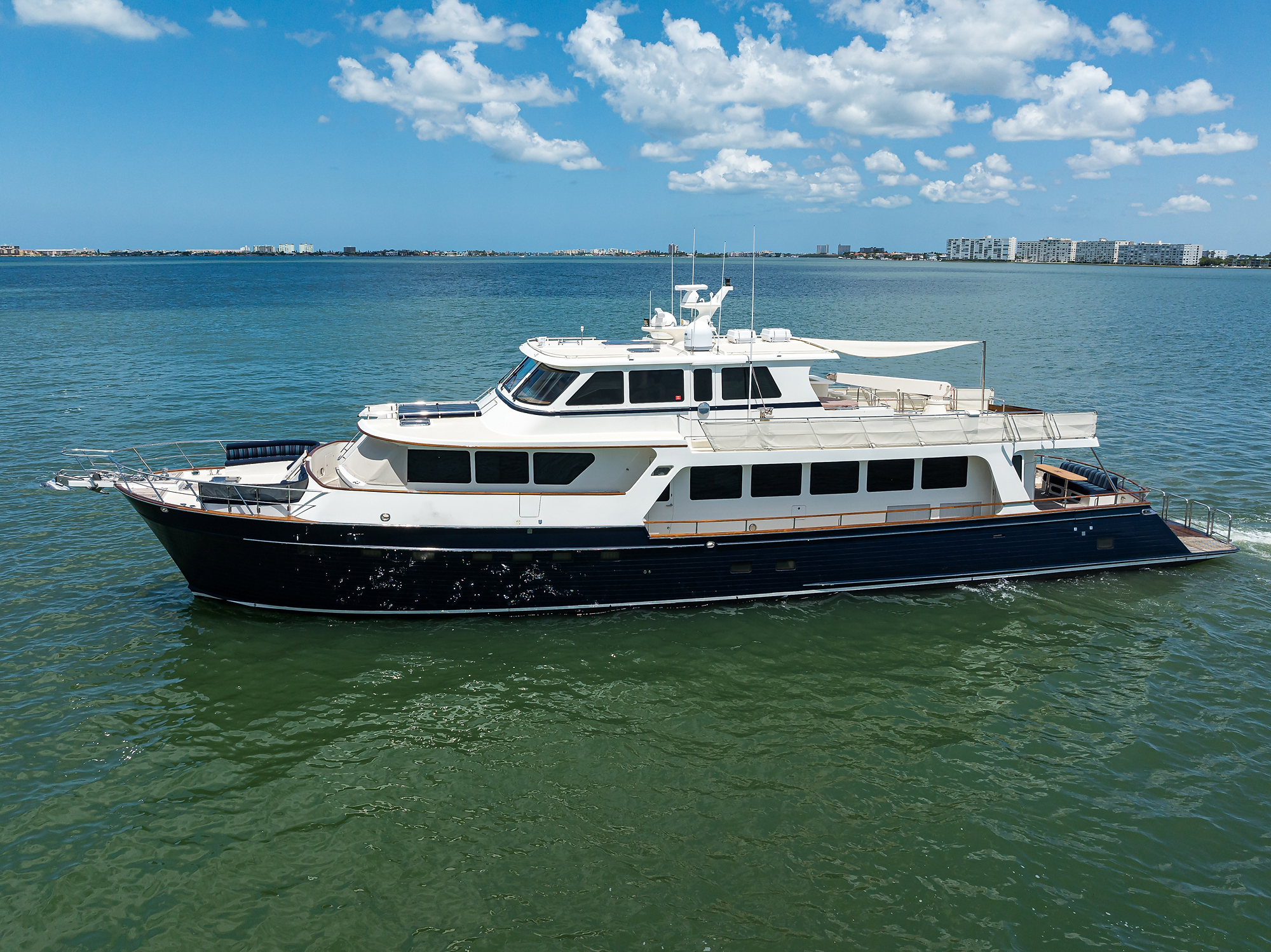 Agave yacht photo 7