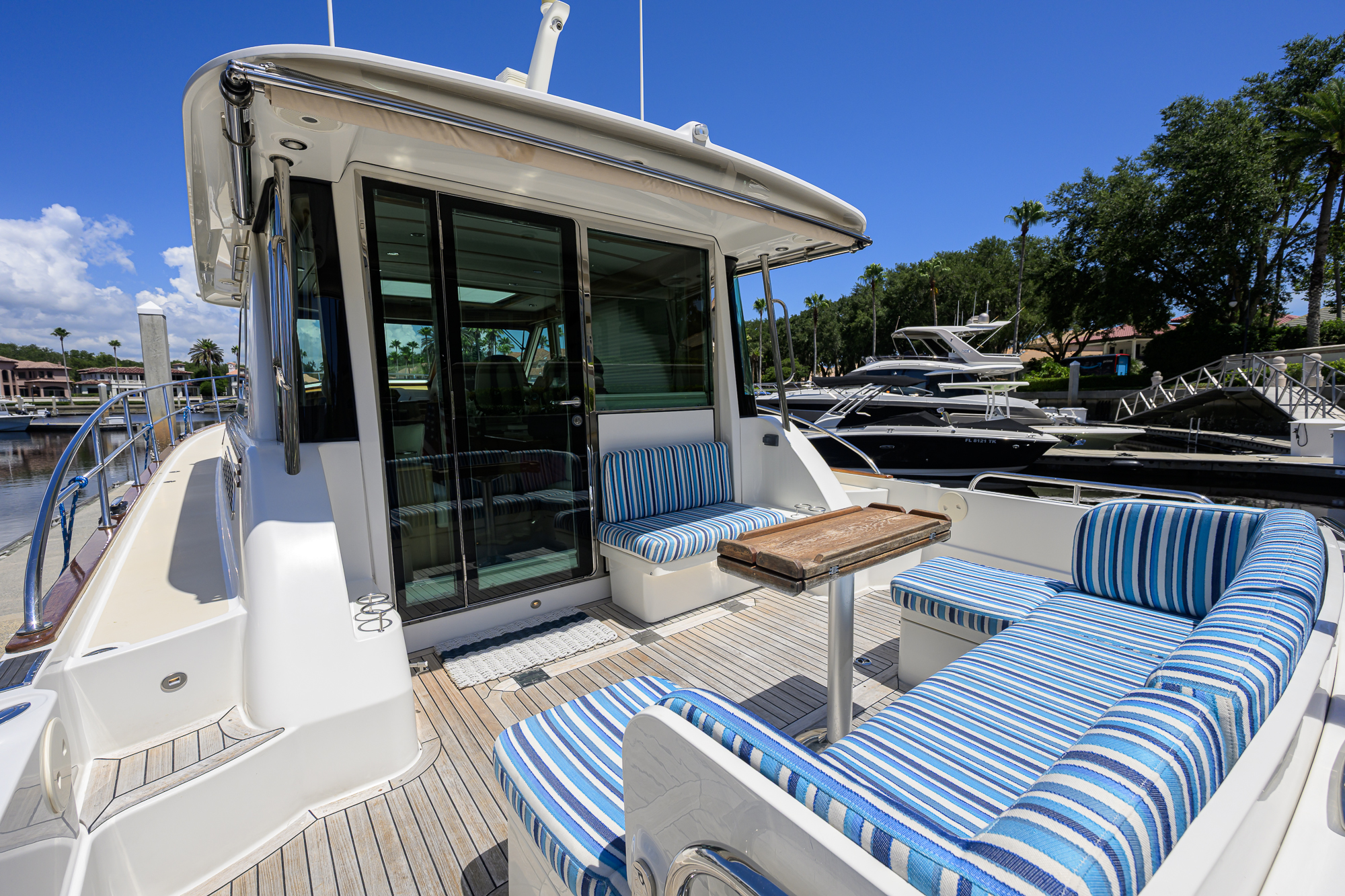 Bigwig yacht photo 42