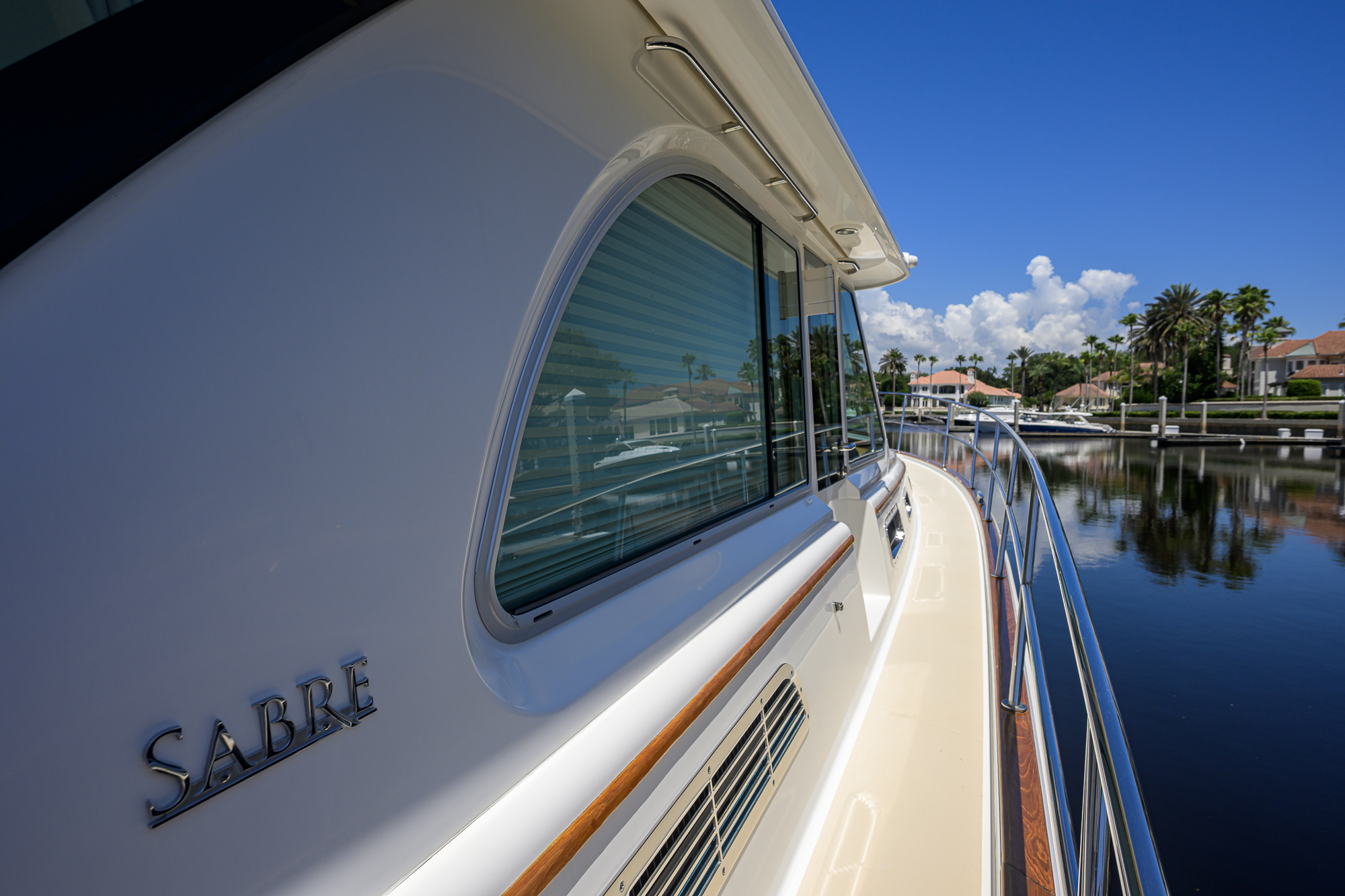 Bigwig yacht photo 35