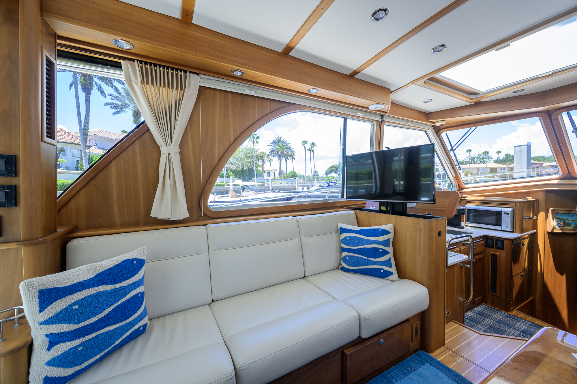 Bigwig yacht photo 64