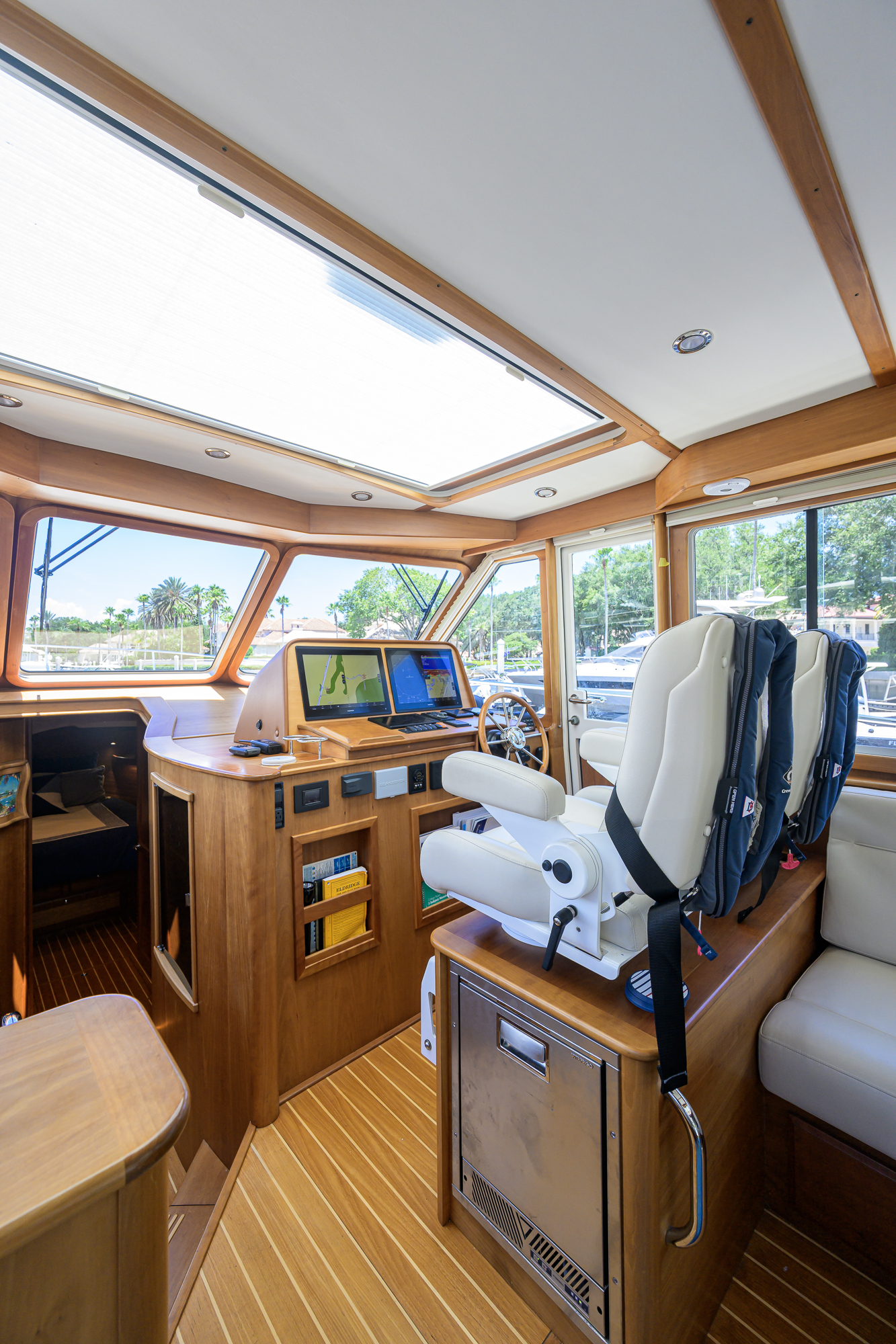 Bigwig yacht photo 81