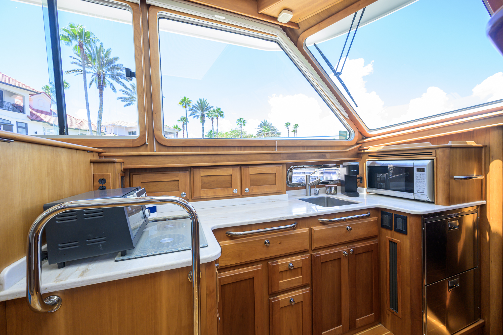 Bigwig yacht photo 77