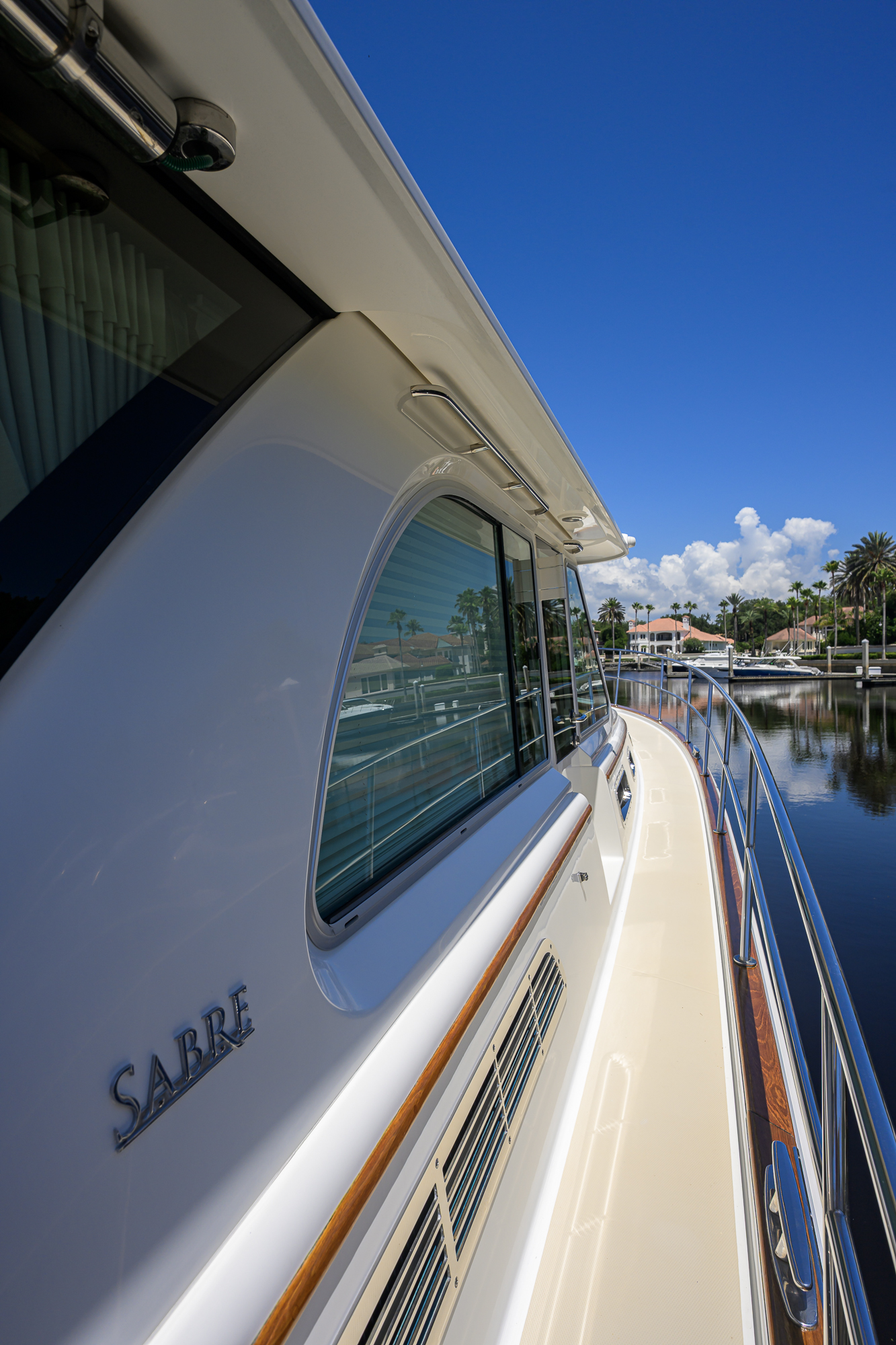 Bigwig yacht photo 34