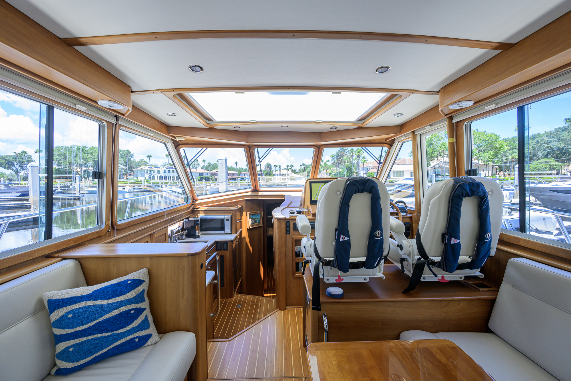 Bigwig yacht photo 80
