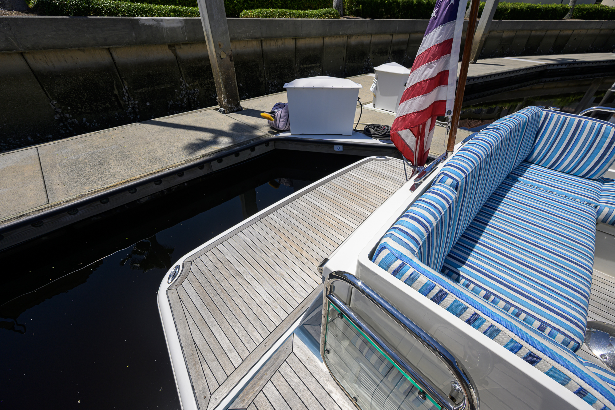 Bigwig yacht photo 36