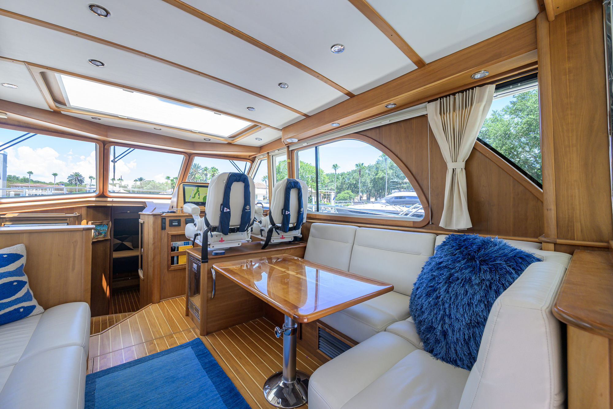 Bigwig yacht photo 67