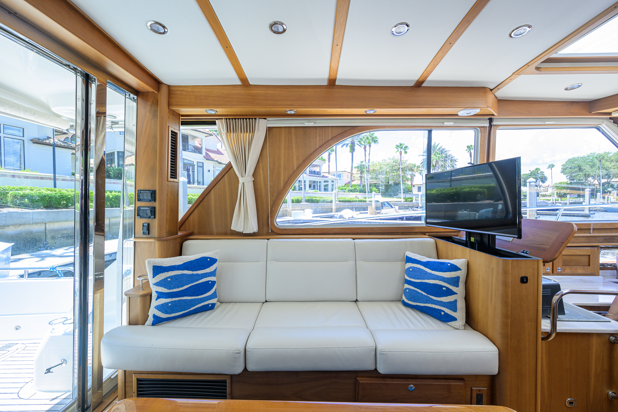 Bigwig yacht photo 65