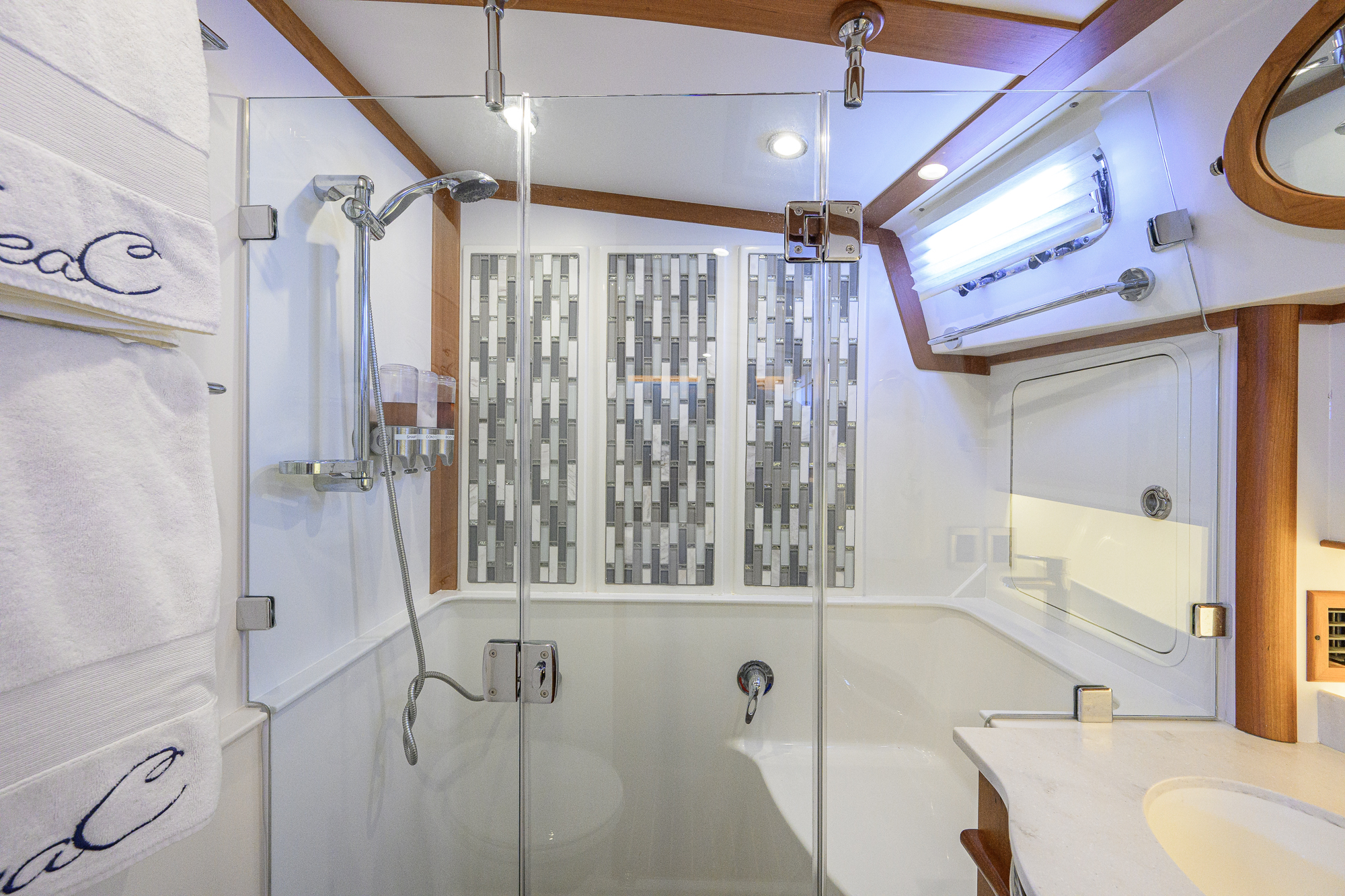 SeaC yacht photo 135