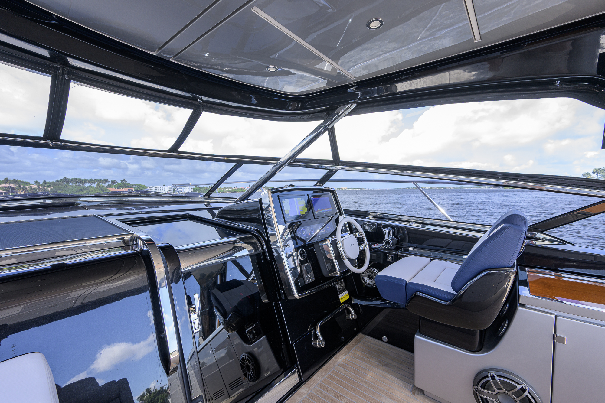 Angelamar yacht photo 76