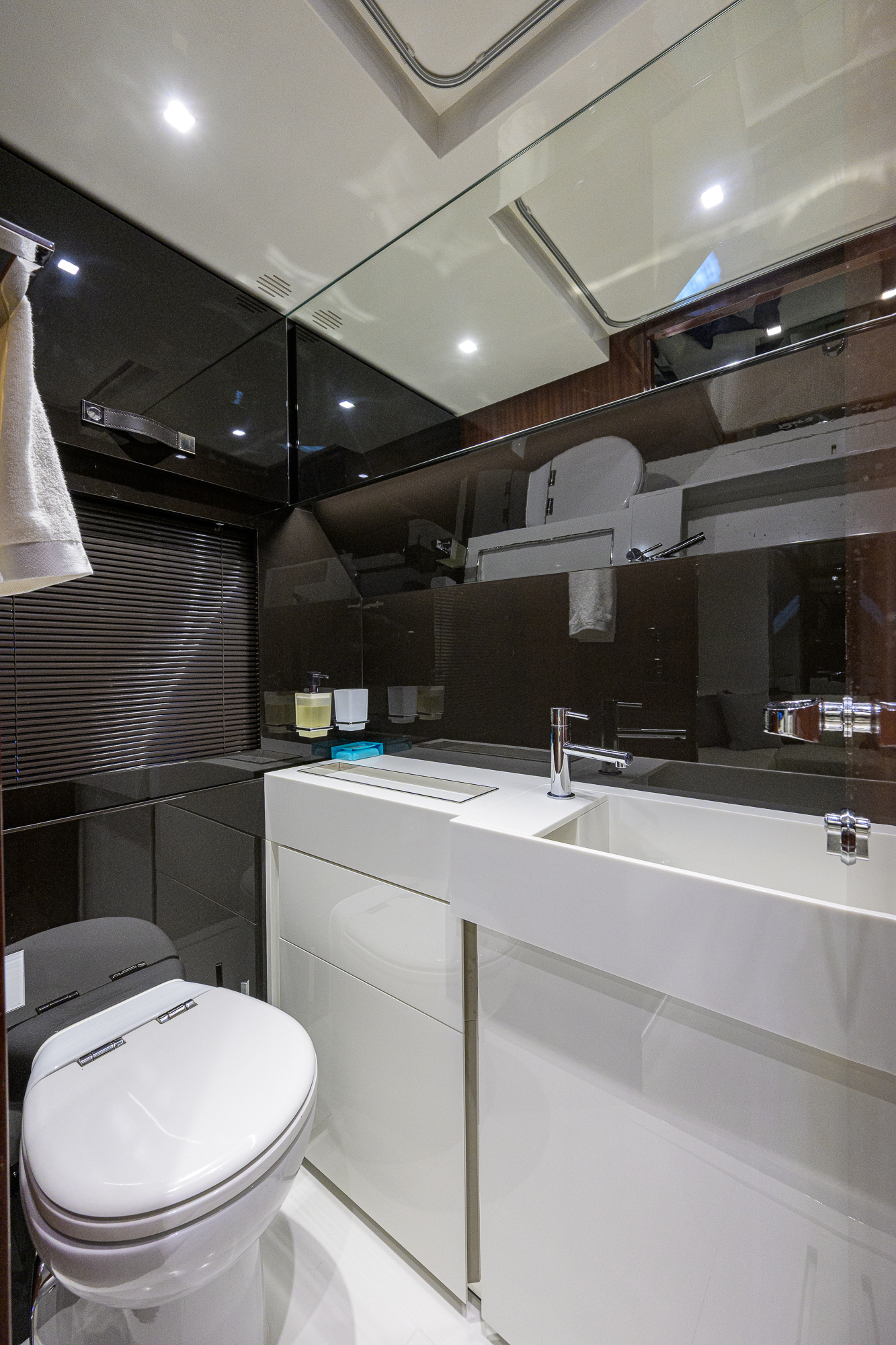Angelamar yacht photo 65