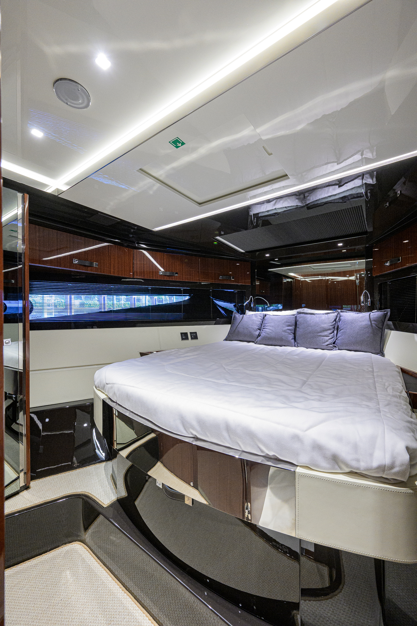 Angelamar yacht photo 86