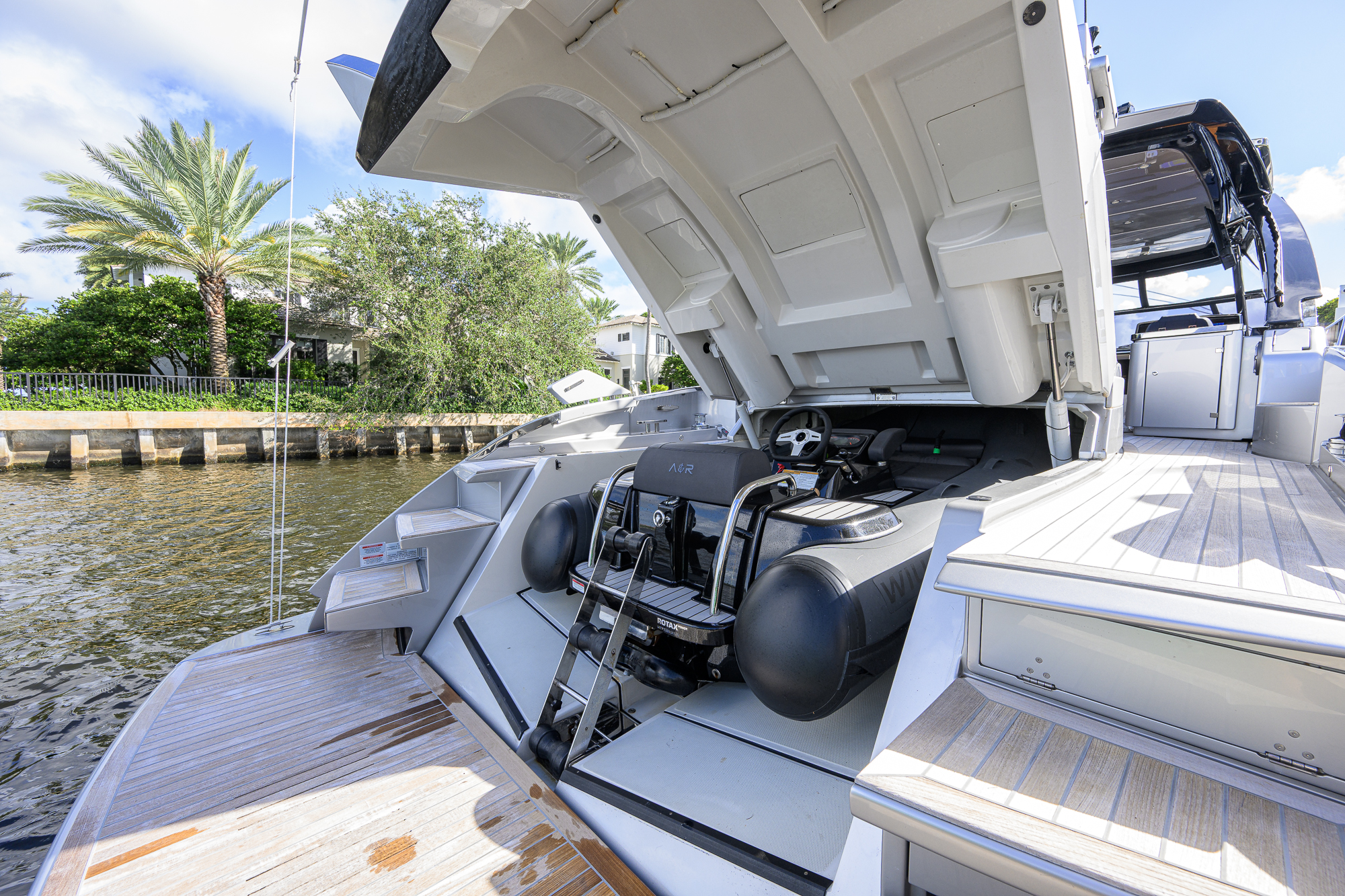Angelamar yacht photo 107