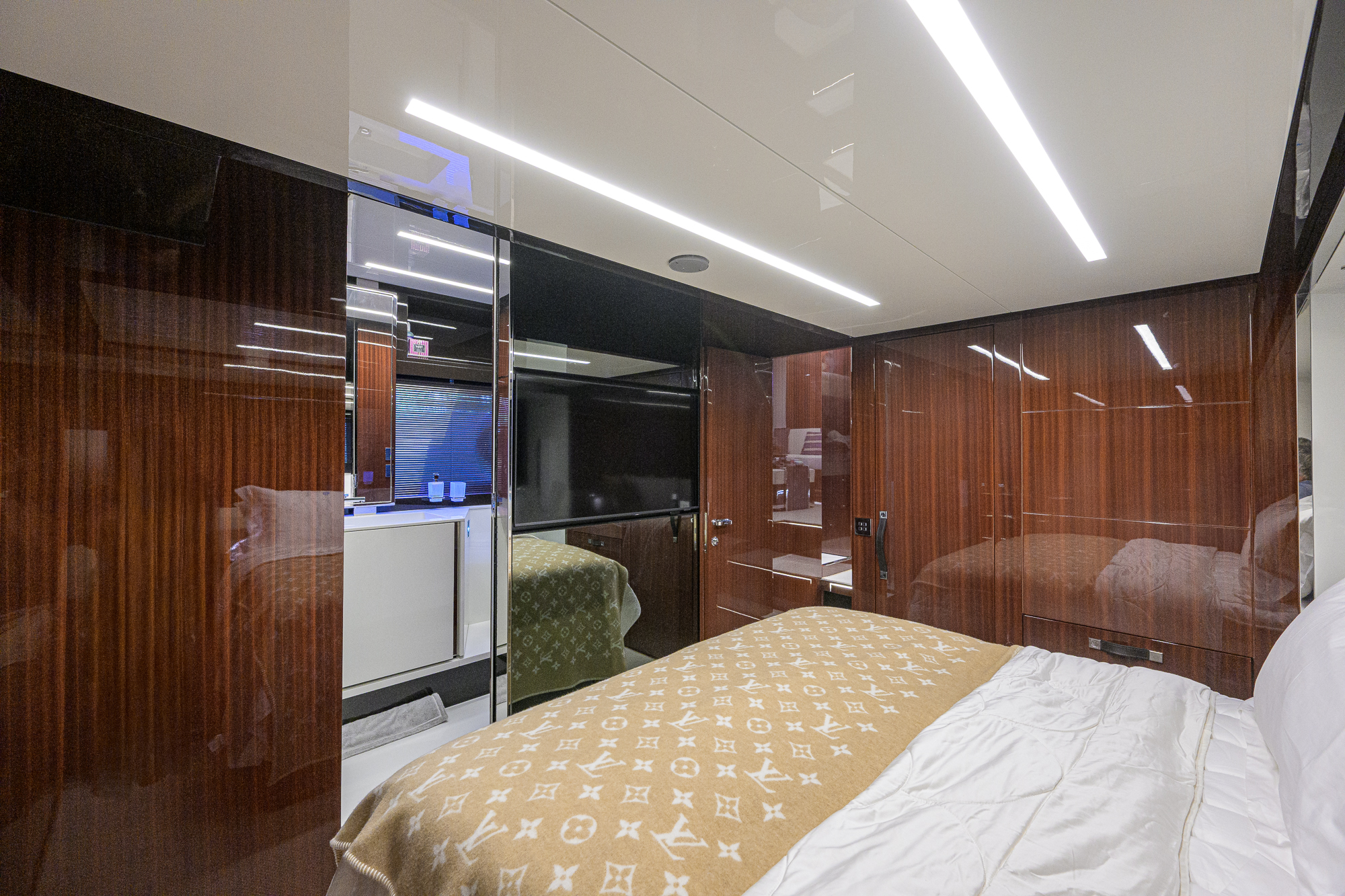 Angelamar yacht photo 99